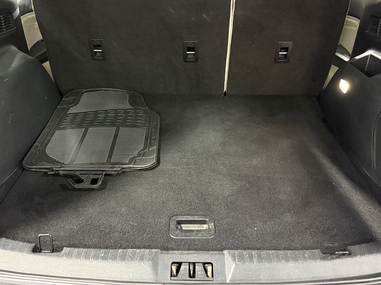 Thumbnail: 2018 Ford Edge - 6