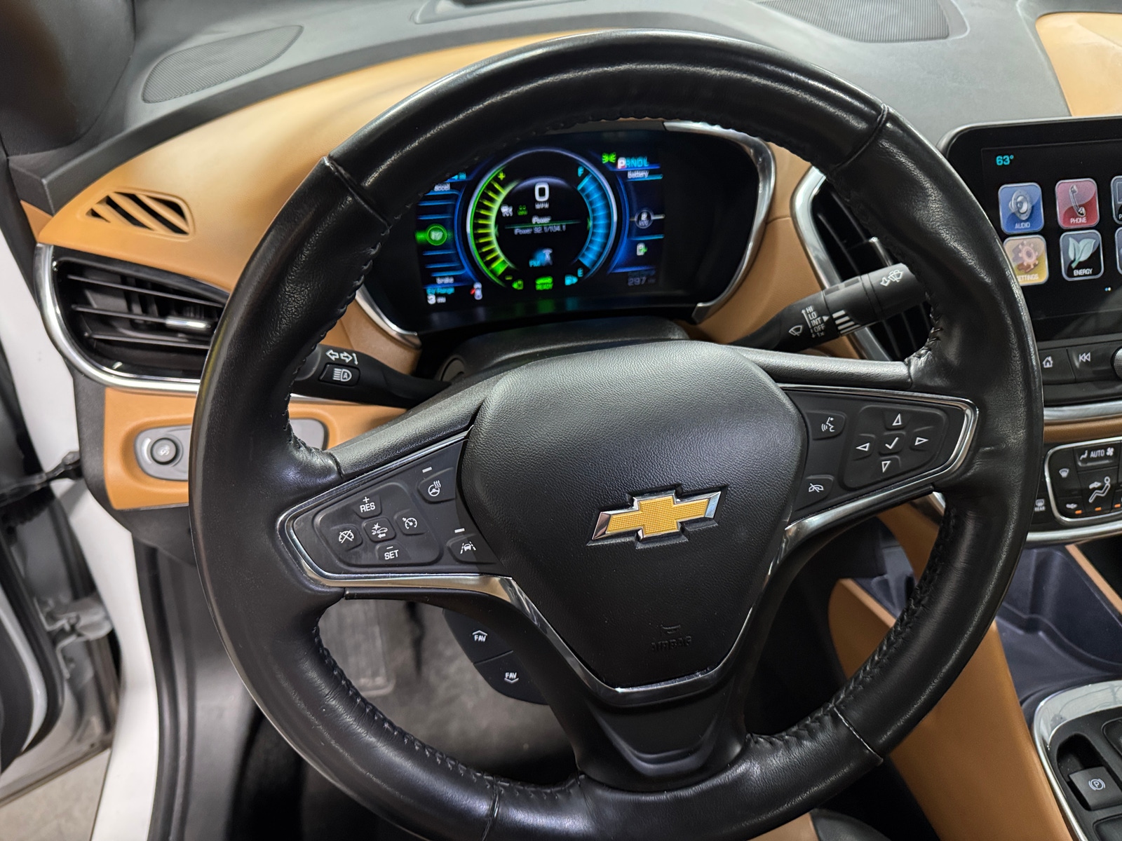 Thumbnail: 2018 Chevrolet Volt - 4