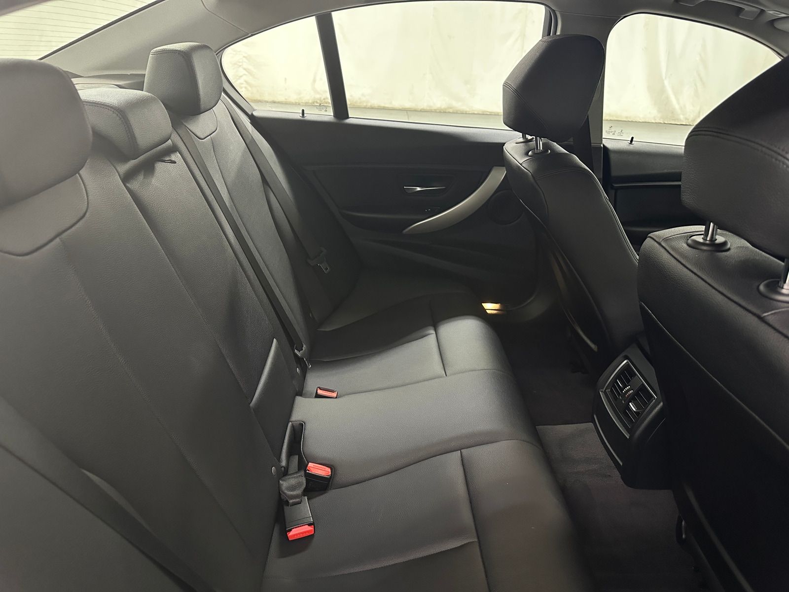 Thumbnail: 2016 BMW 3 Series - 5