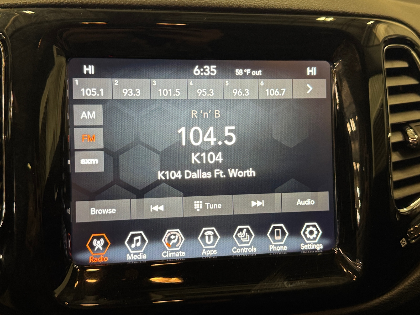 Thumbnail: 2019 Jeep Compass - 3