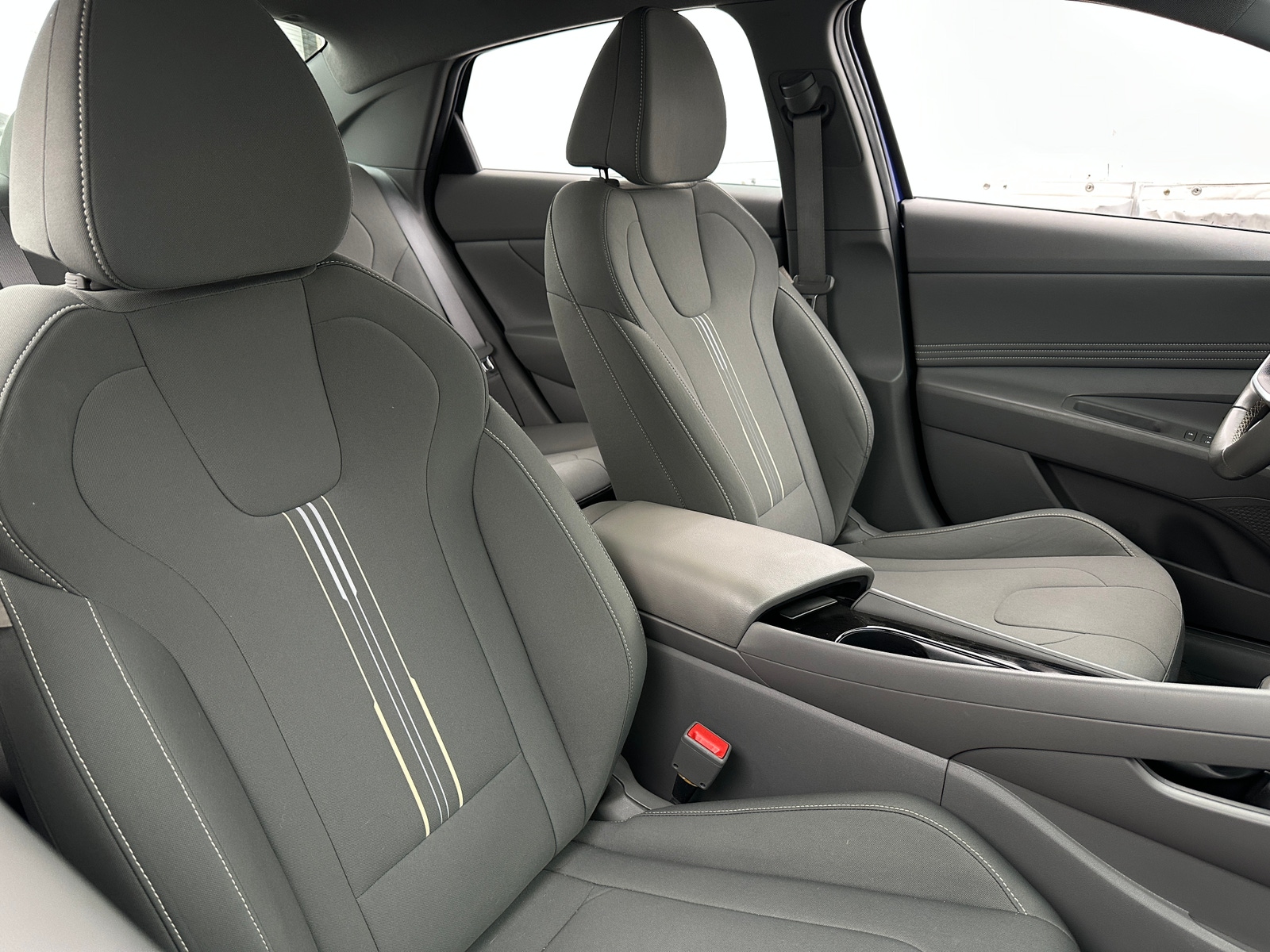 Thumbnail: 2023 Hyundai Elantra - 2