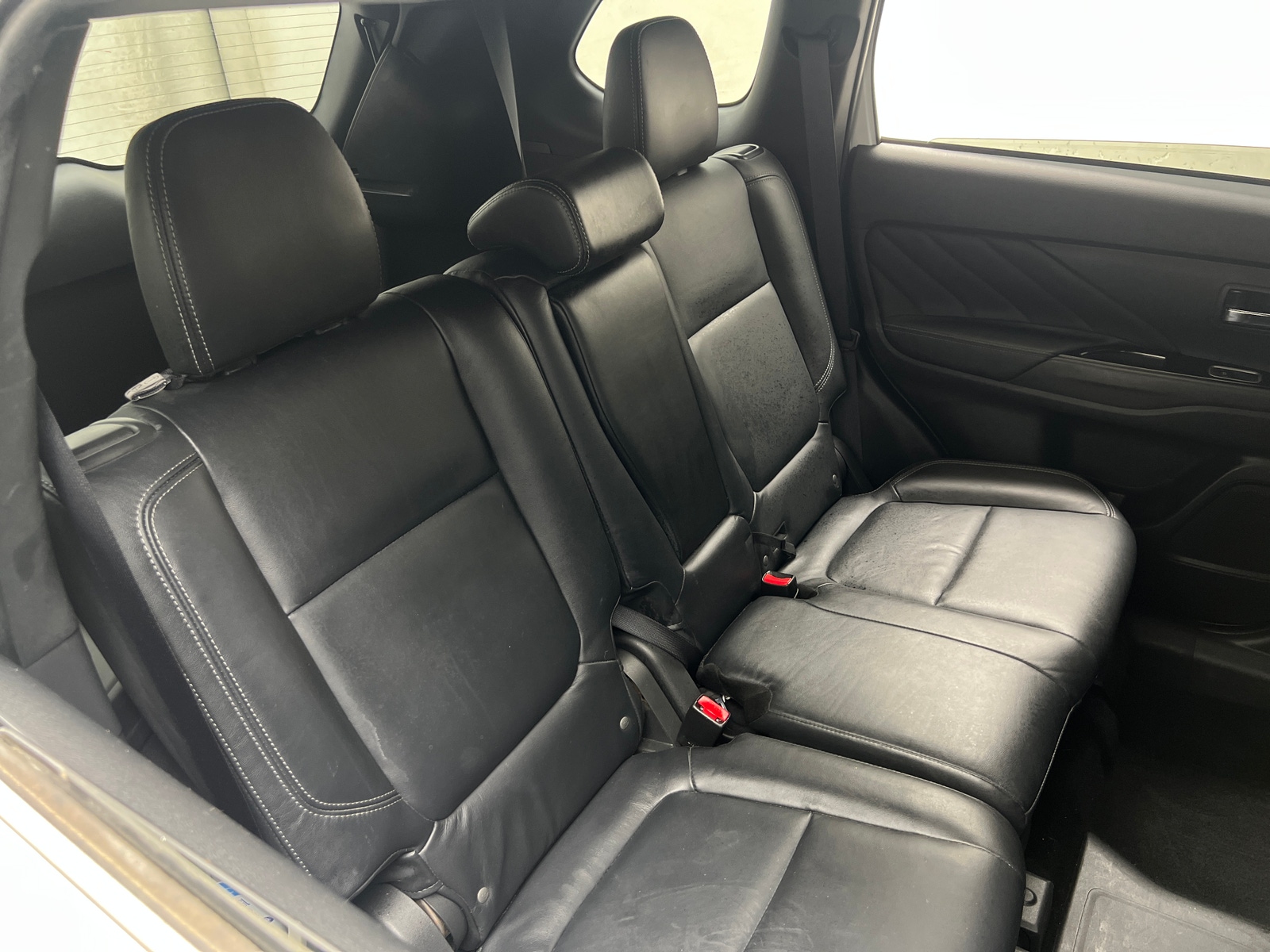 Thumbnail: 2019 Mitsubishi Outlander - 5