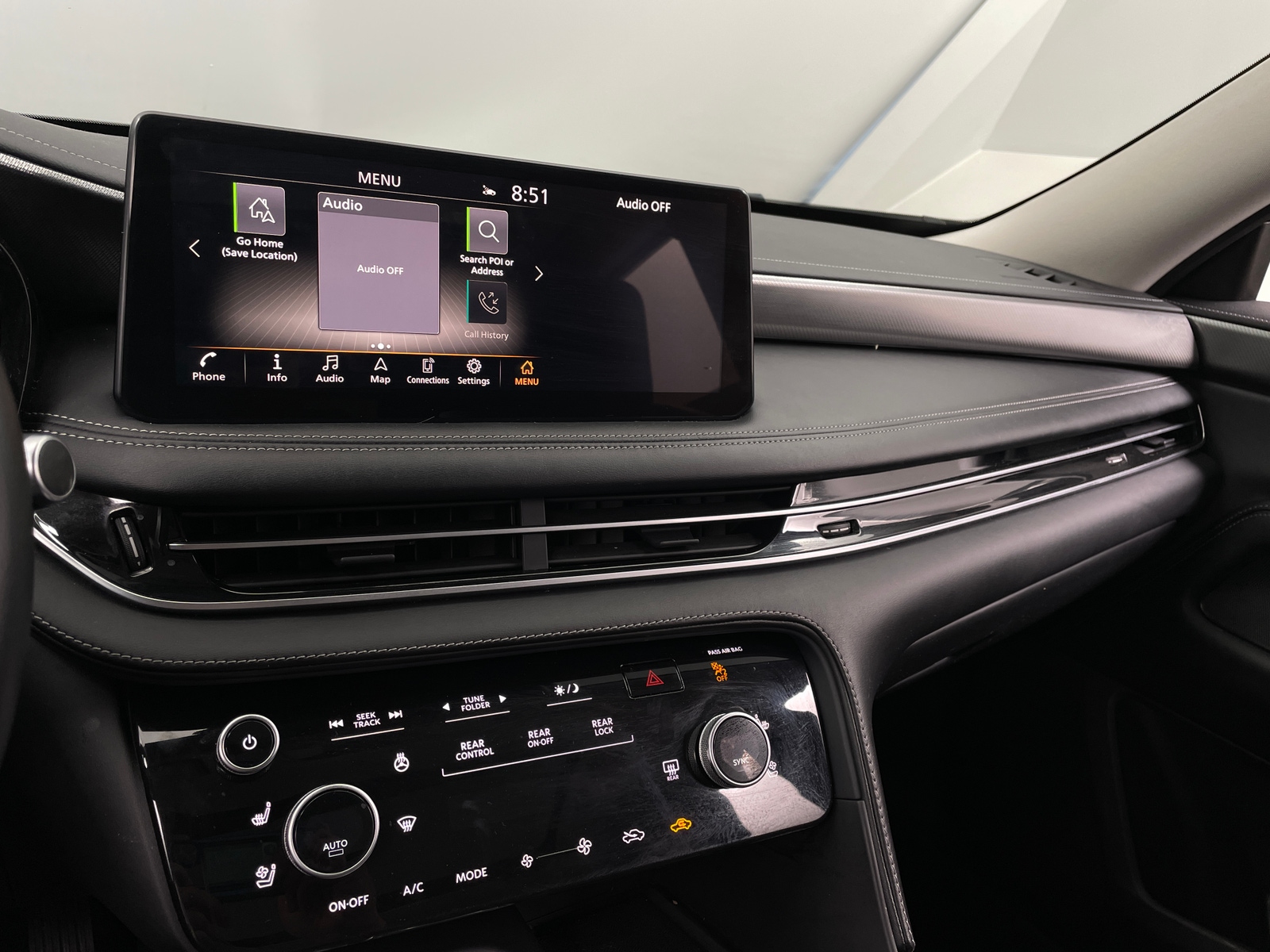 Thumbnail: 2023 INFINITI QX60 - 3