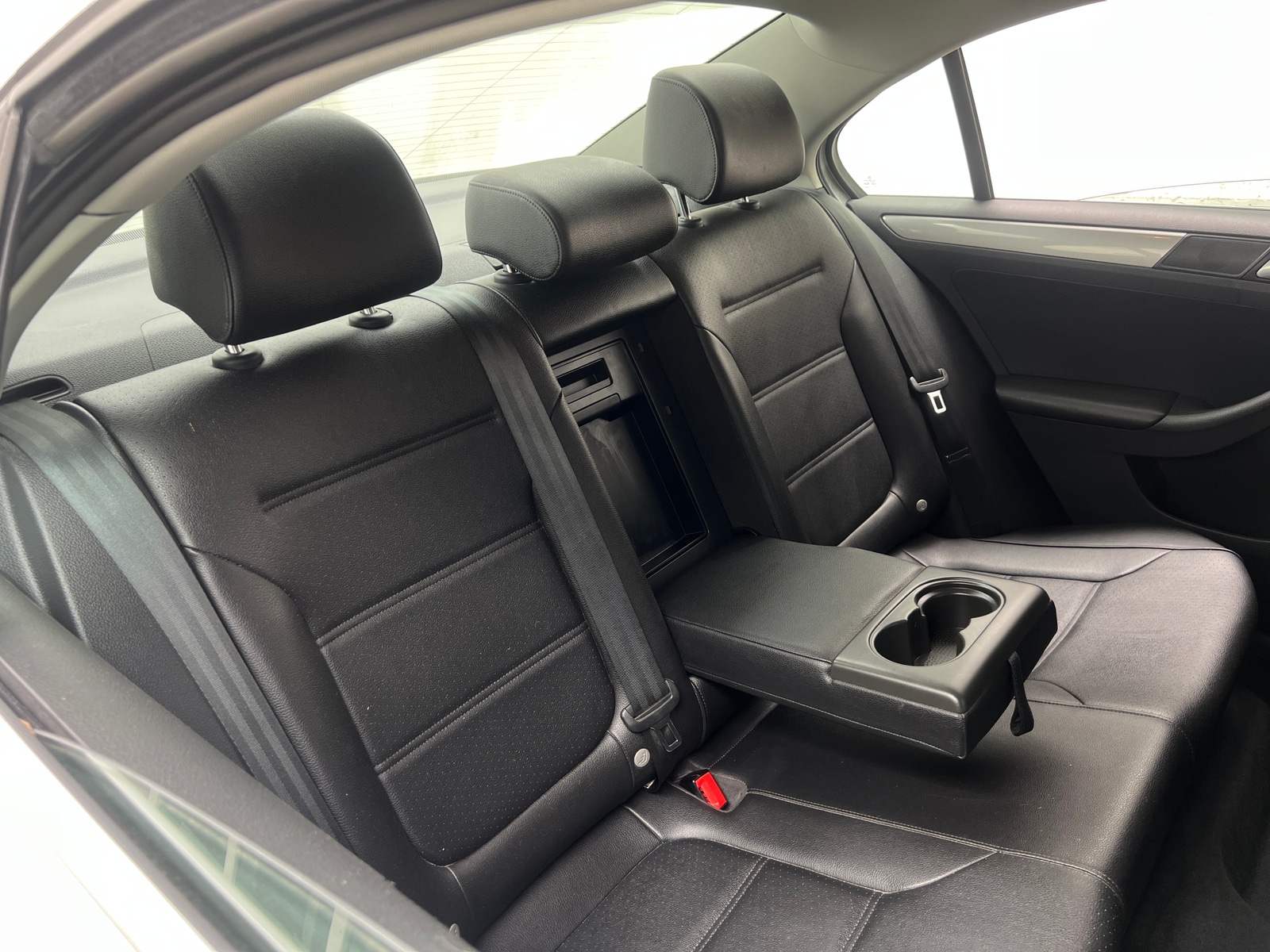 Thumbnail: 2017 Volkswagen Jetta - 5