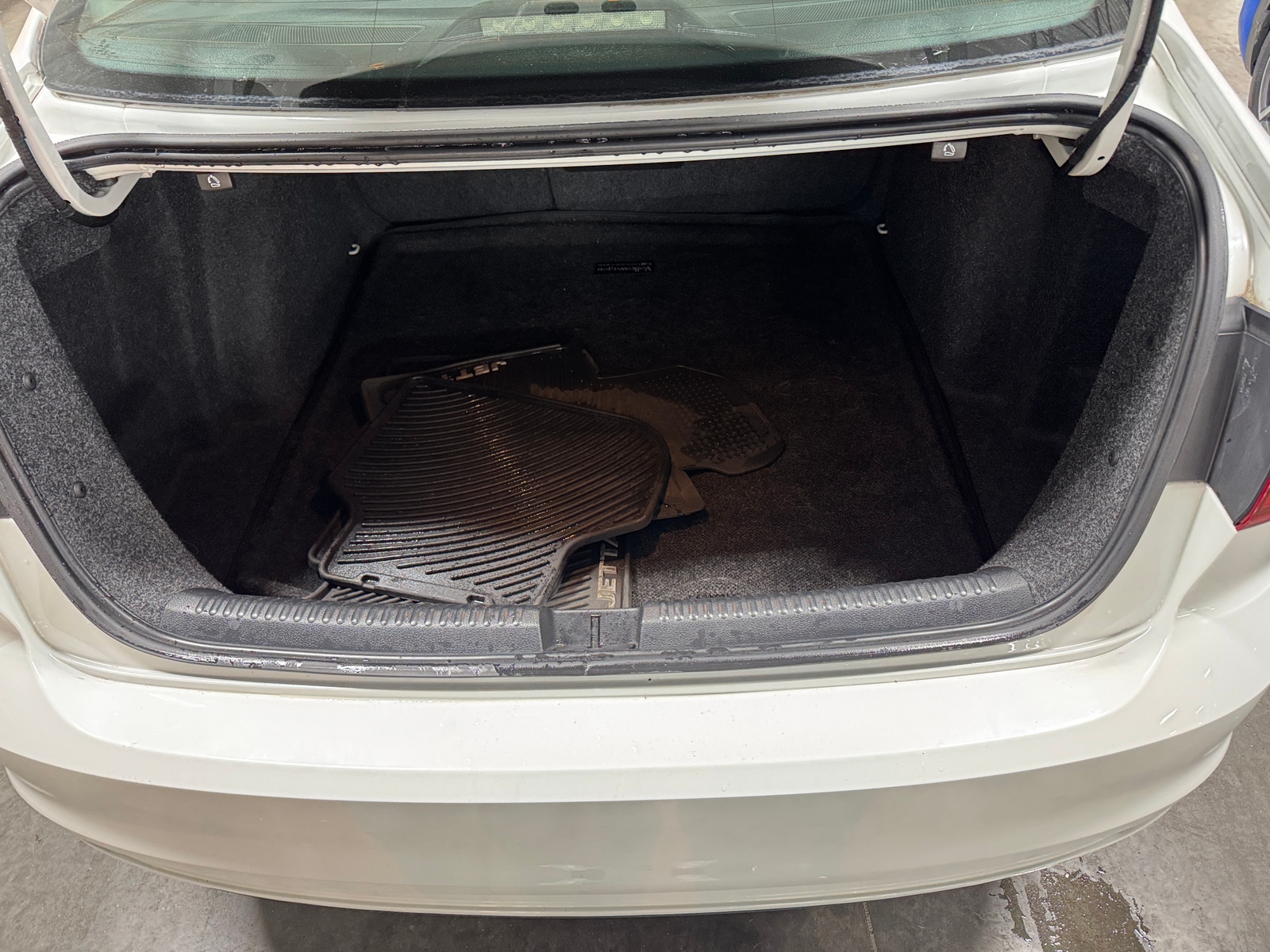 Thumbnail: 2017 Volkswagen Jetta - 6