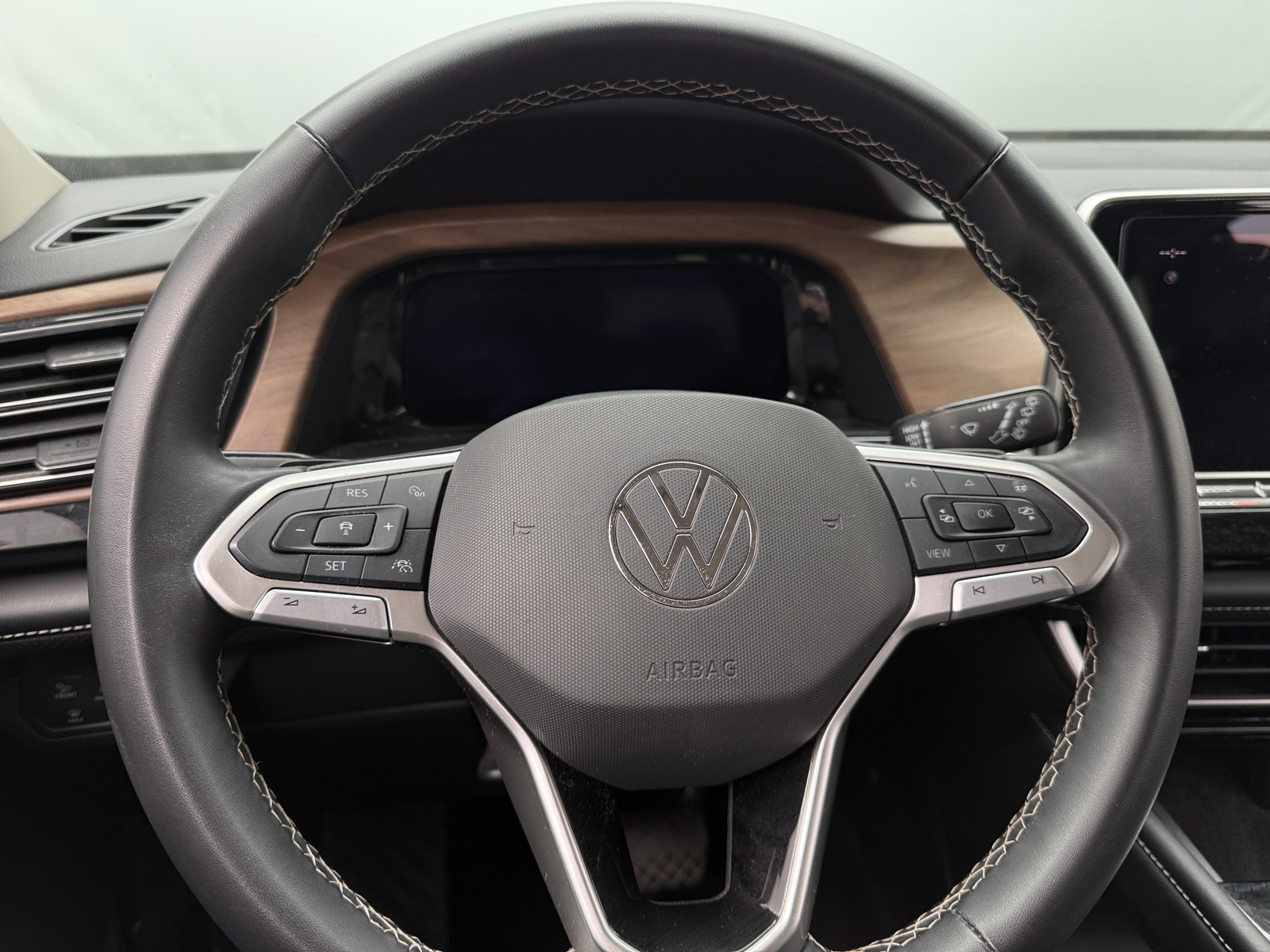 Thumbnail: 2024 Volkswagen Atlas - 4