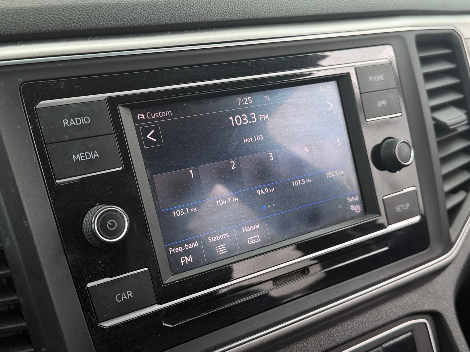 Thumbnail: 2018 Volkswagen Atlas - 4