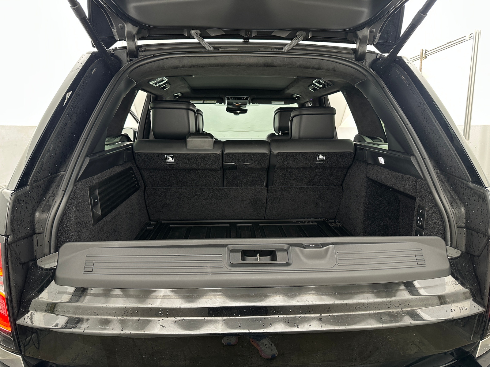 Thumbnail: 2021 Land Rover Range Rover - 6