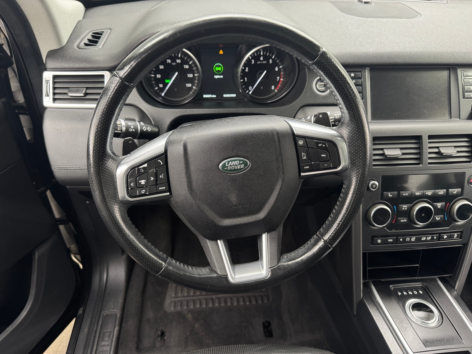 Thumbnail: 2018 Land Rover Discovery Sport - 4