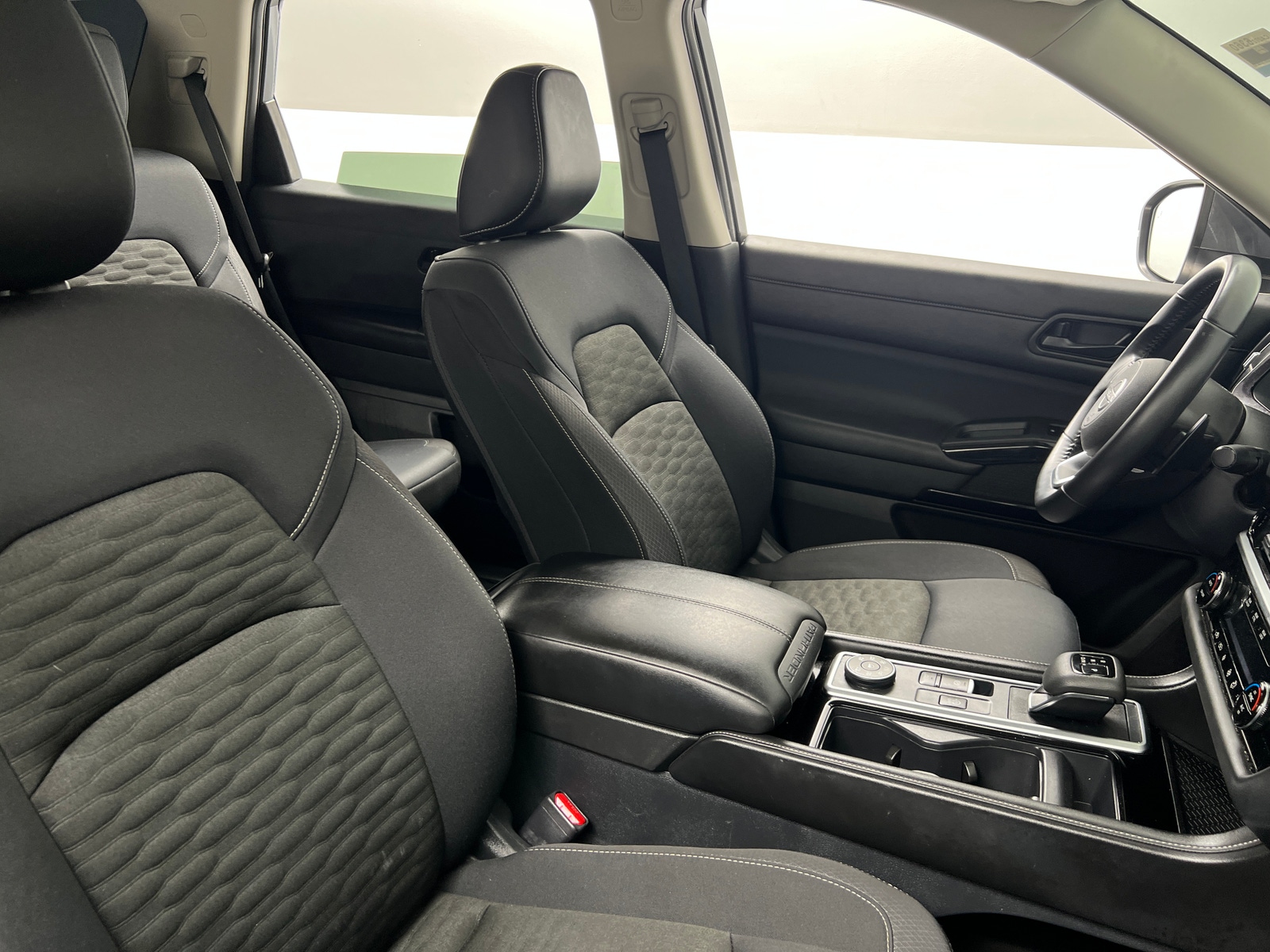 Thumbnail: 2025 Nissan Pathfinder - 2