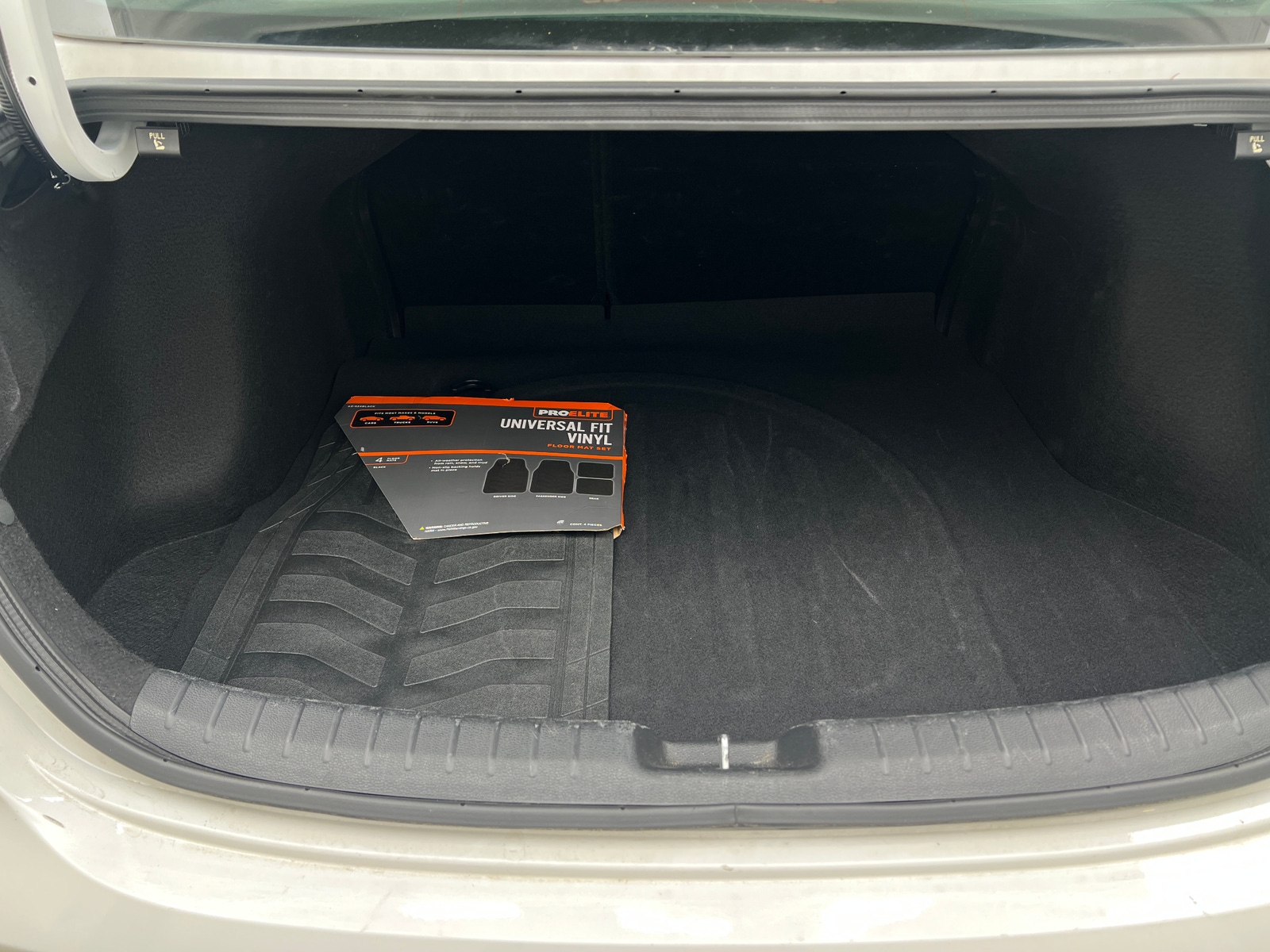 Thumbnail: 2024 Kia Forte - 7