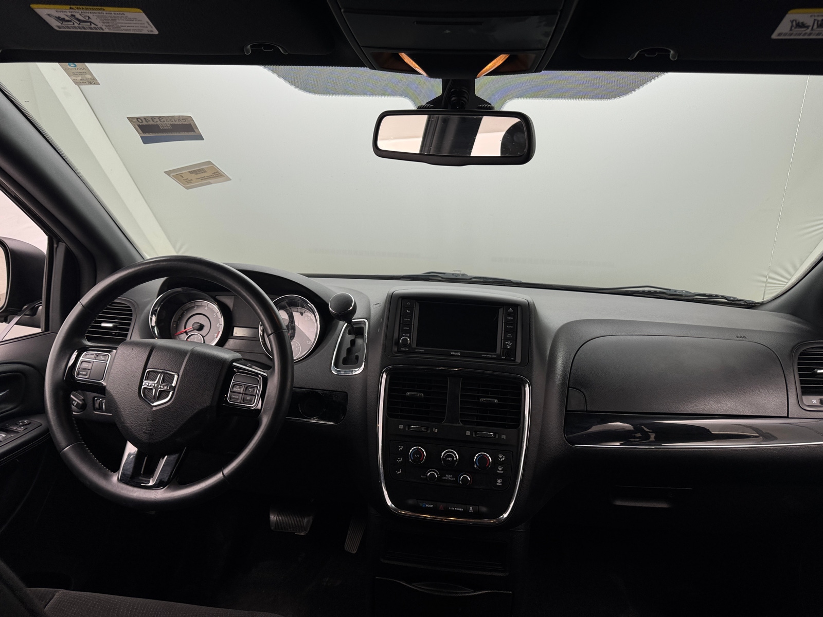 Thumbnail: 2019 Dodge Grand Caravan - 3