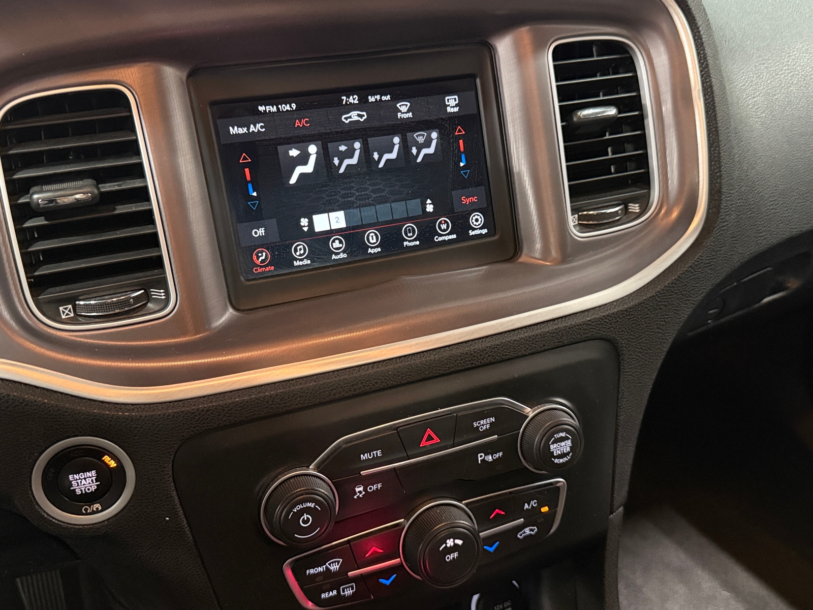 Thumbnail: 2022 Dodge Charger - 4