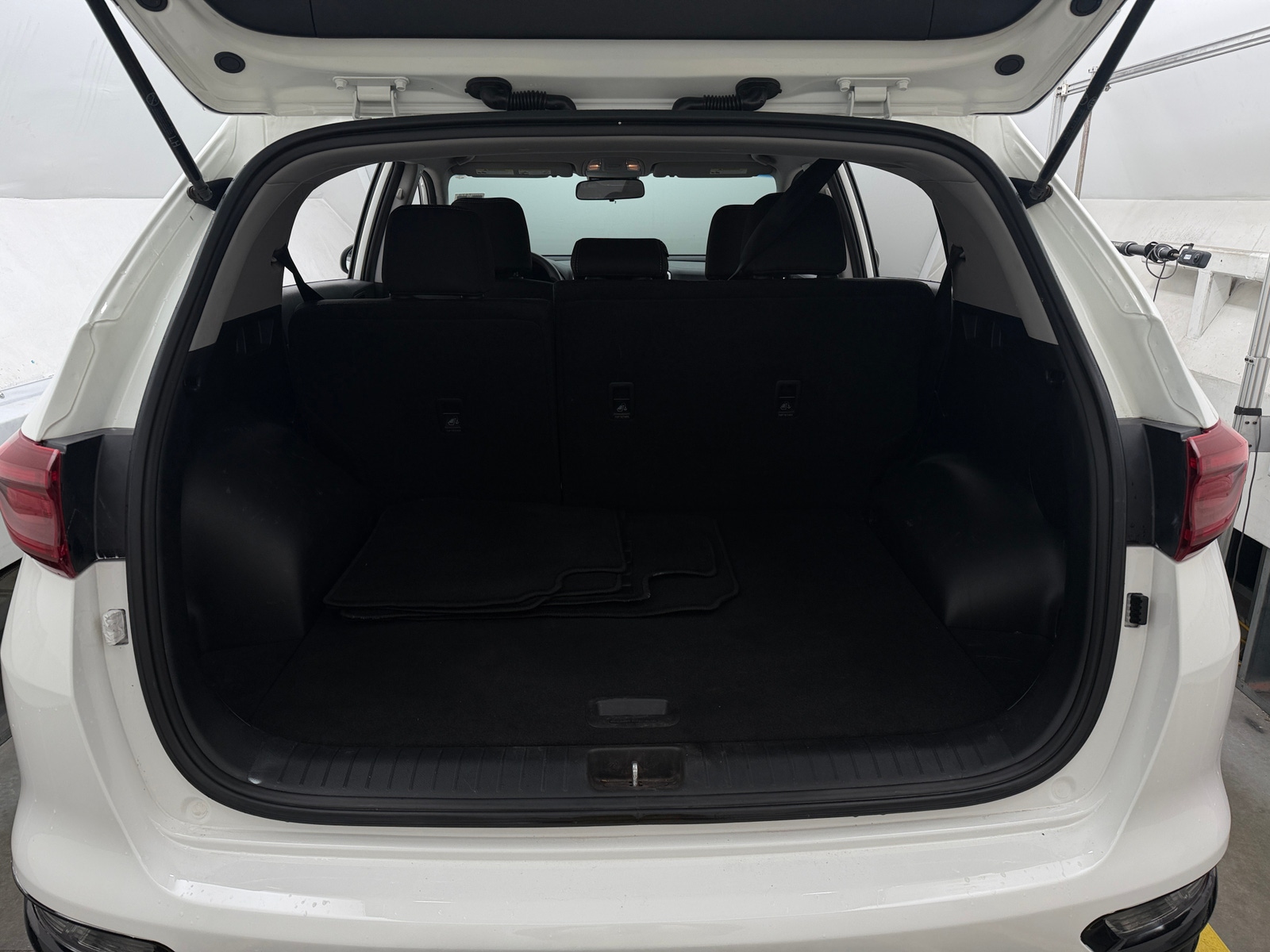 Thumbnail: 2020 Kia Sportage - 7