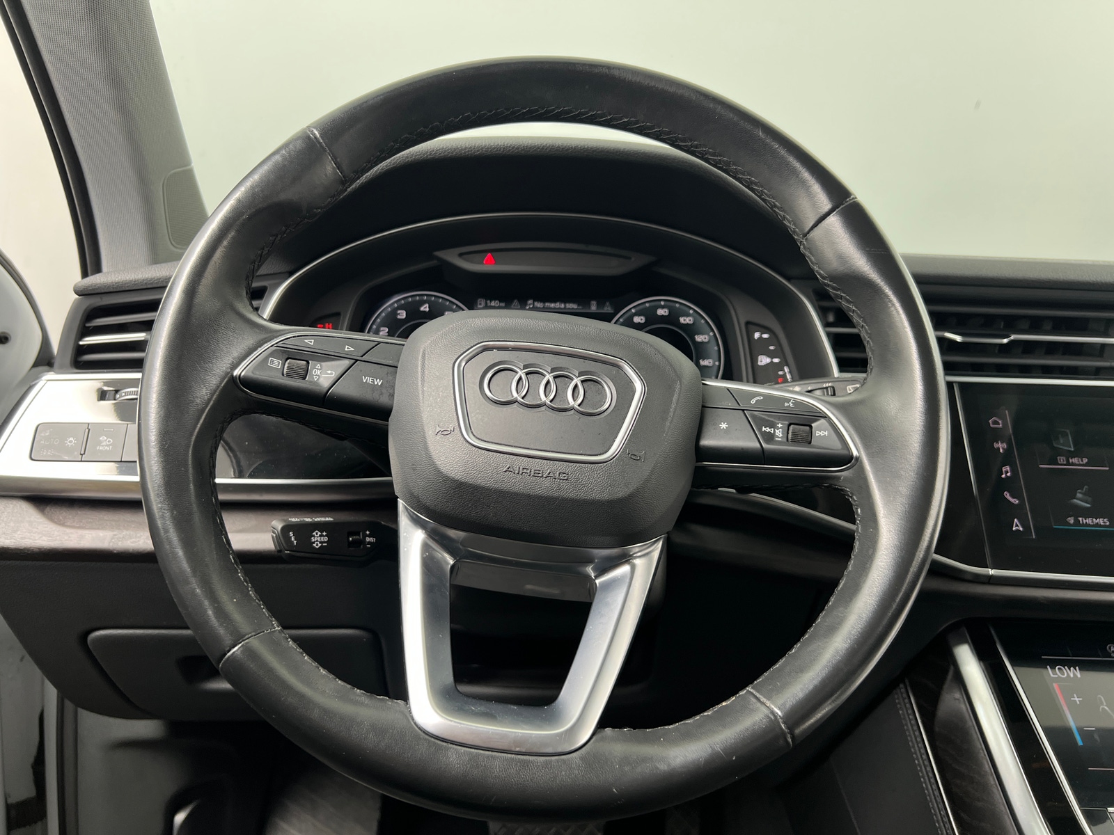 Thumbnail: 2023 Audi Q7 - 4