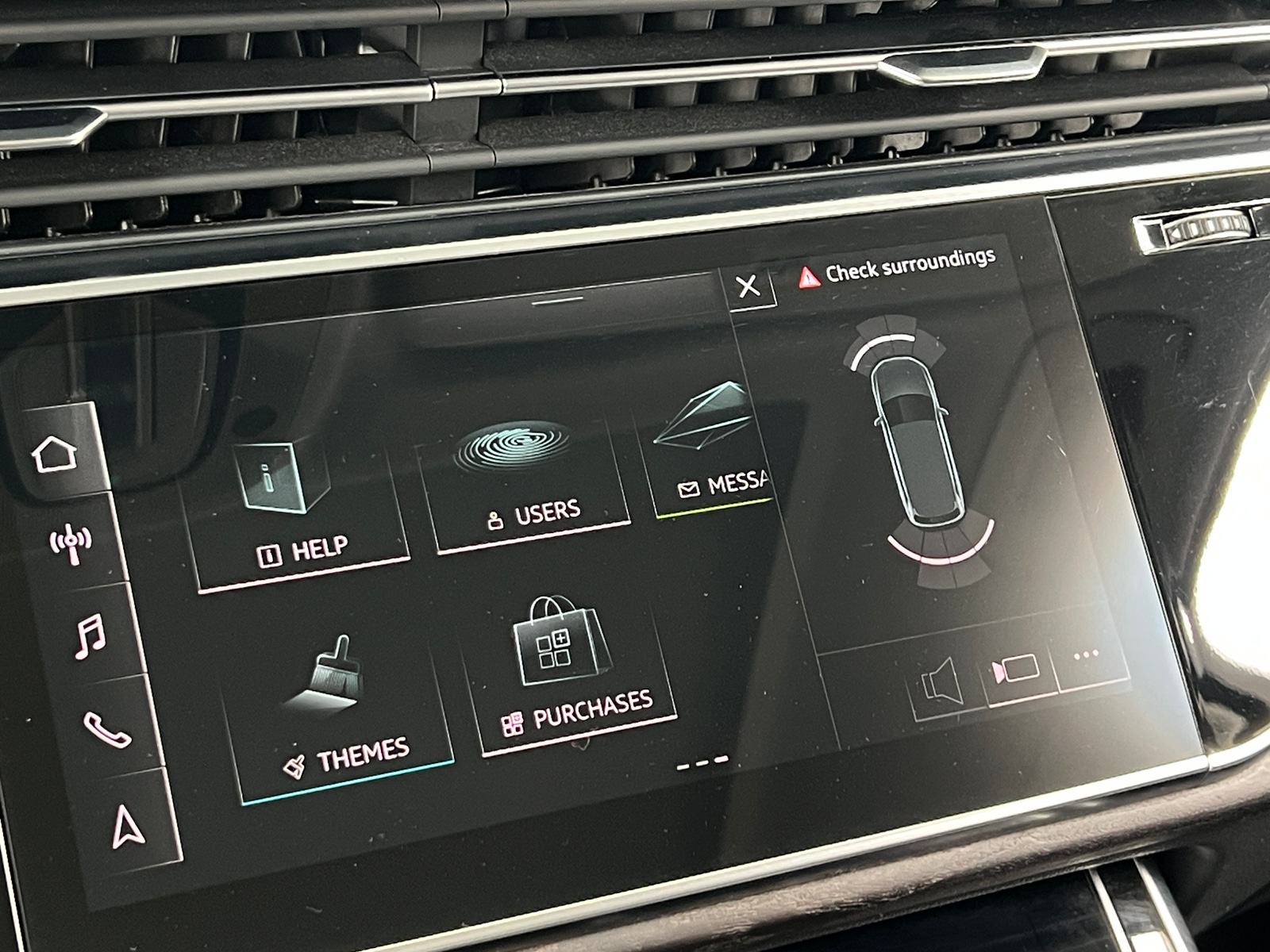Thumbnail: 2023 Audi Q7 - 3
