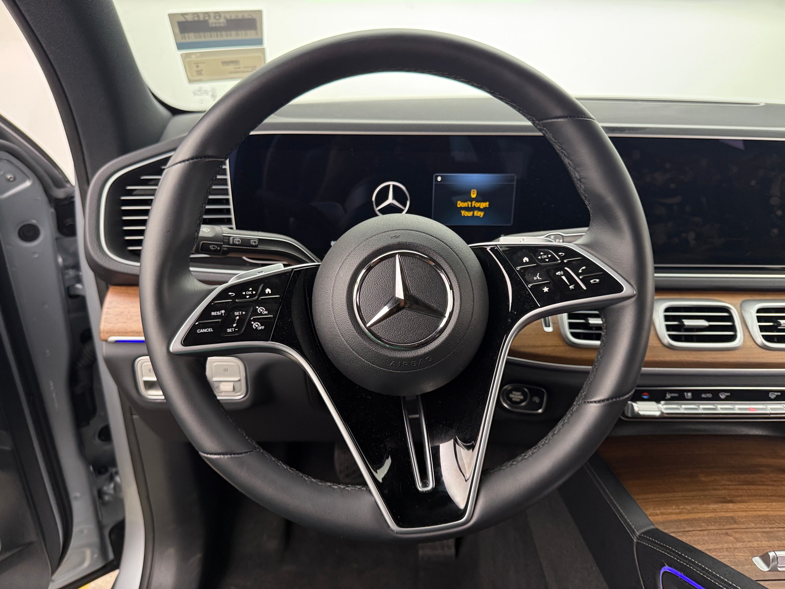 Thumbnail: 2026 Mercedes-Benz GLE - 4