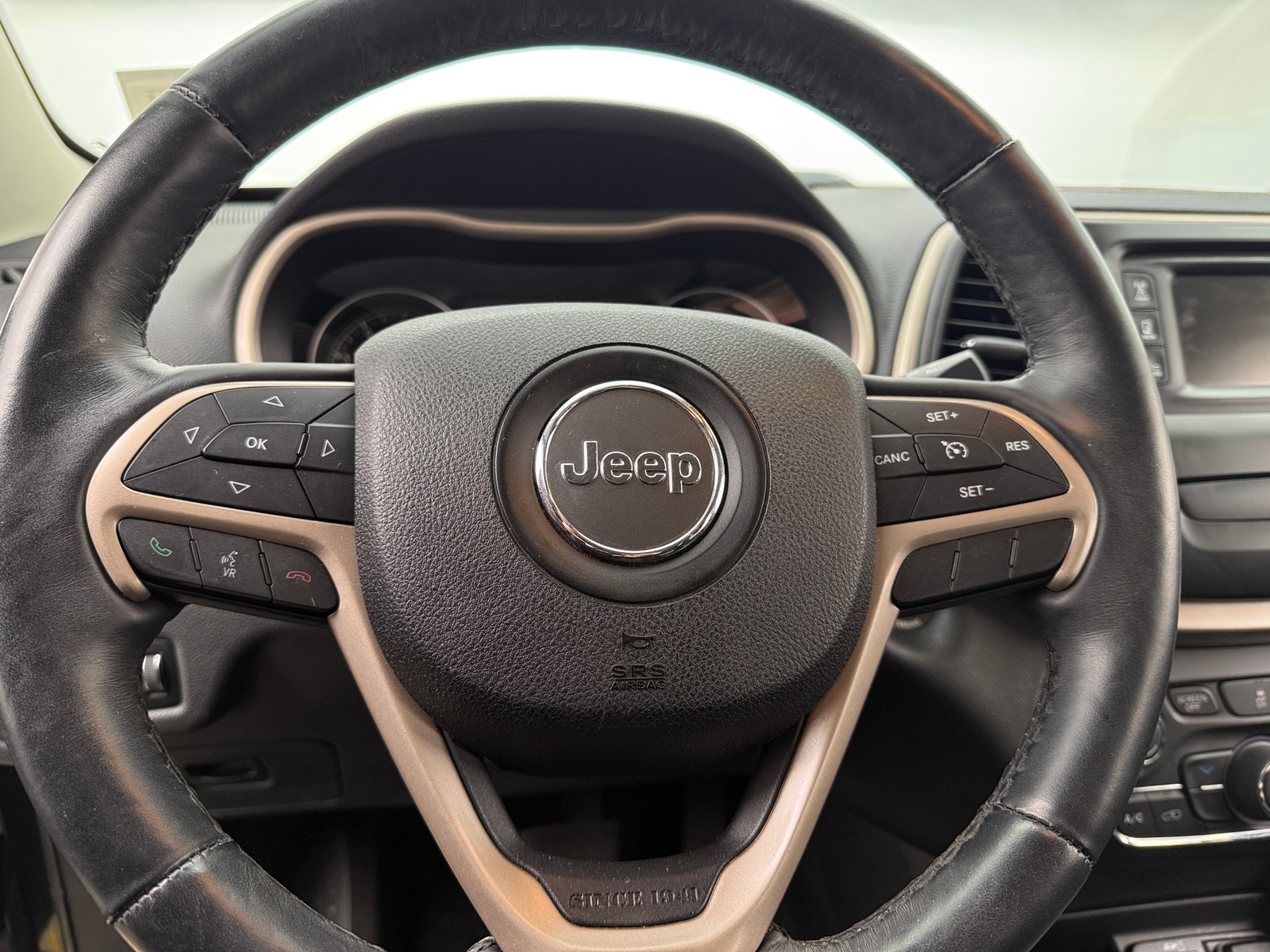 Thumbnail: 2016 Jeep Cherokee - 5