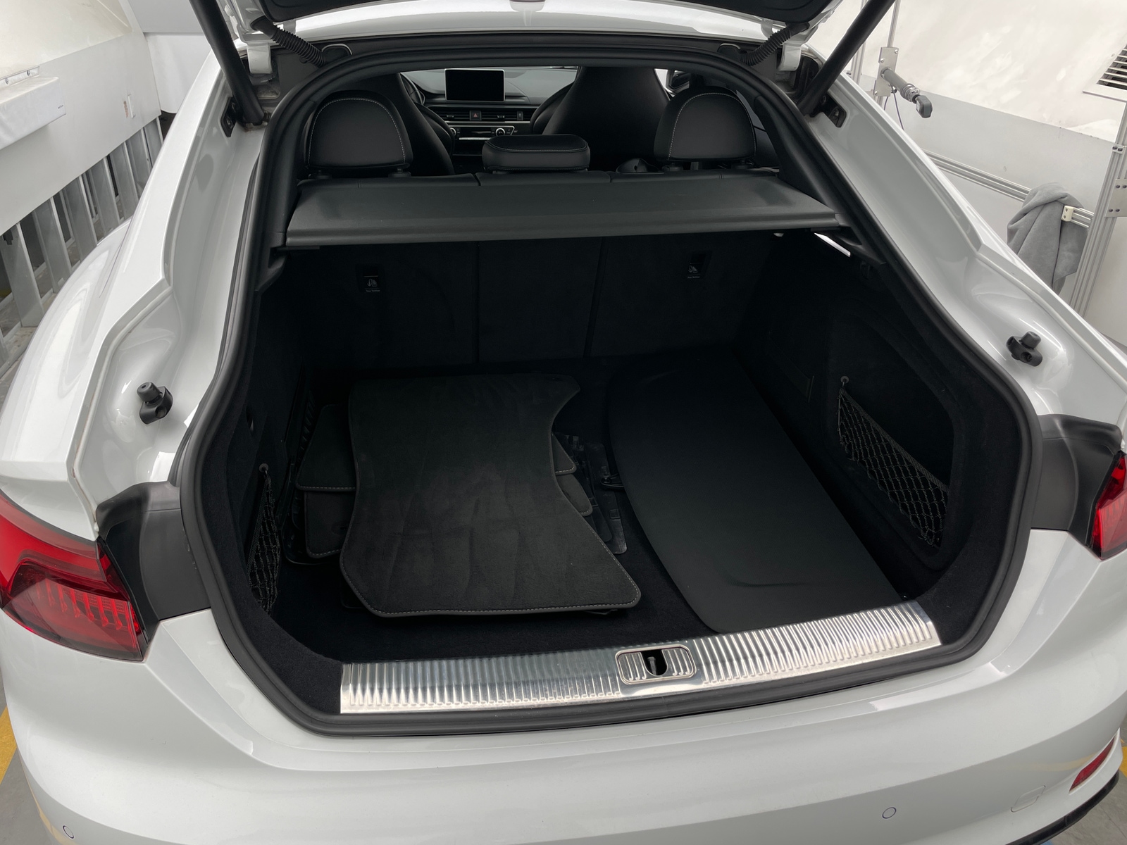 Thumbnail: 2019 Audi S5 - 6