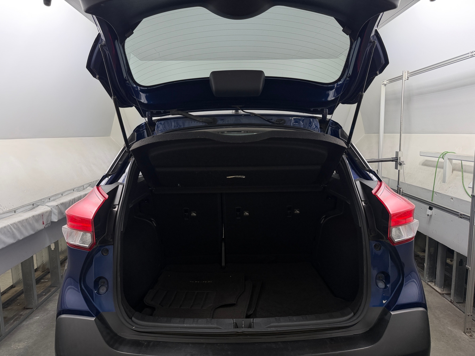 Thumbnail: 2018 Nissan Kicks - 7
