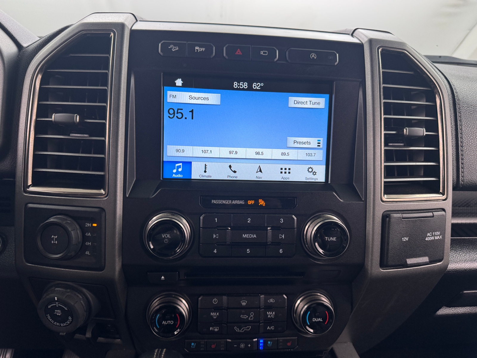 Thumbnail: 2018 Ford Econoline - 3