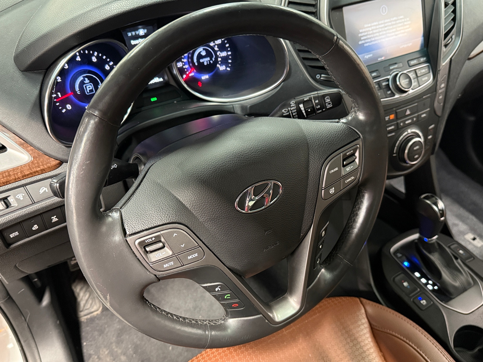 Thumbnail: 2015 Hyundai Santa Fe - 4
