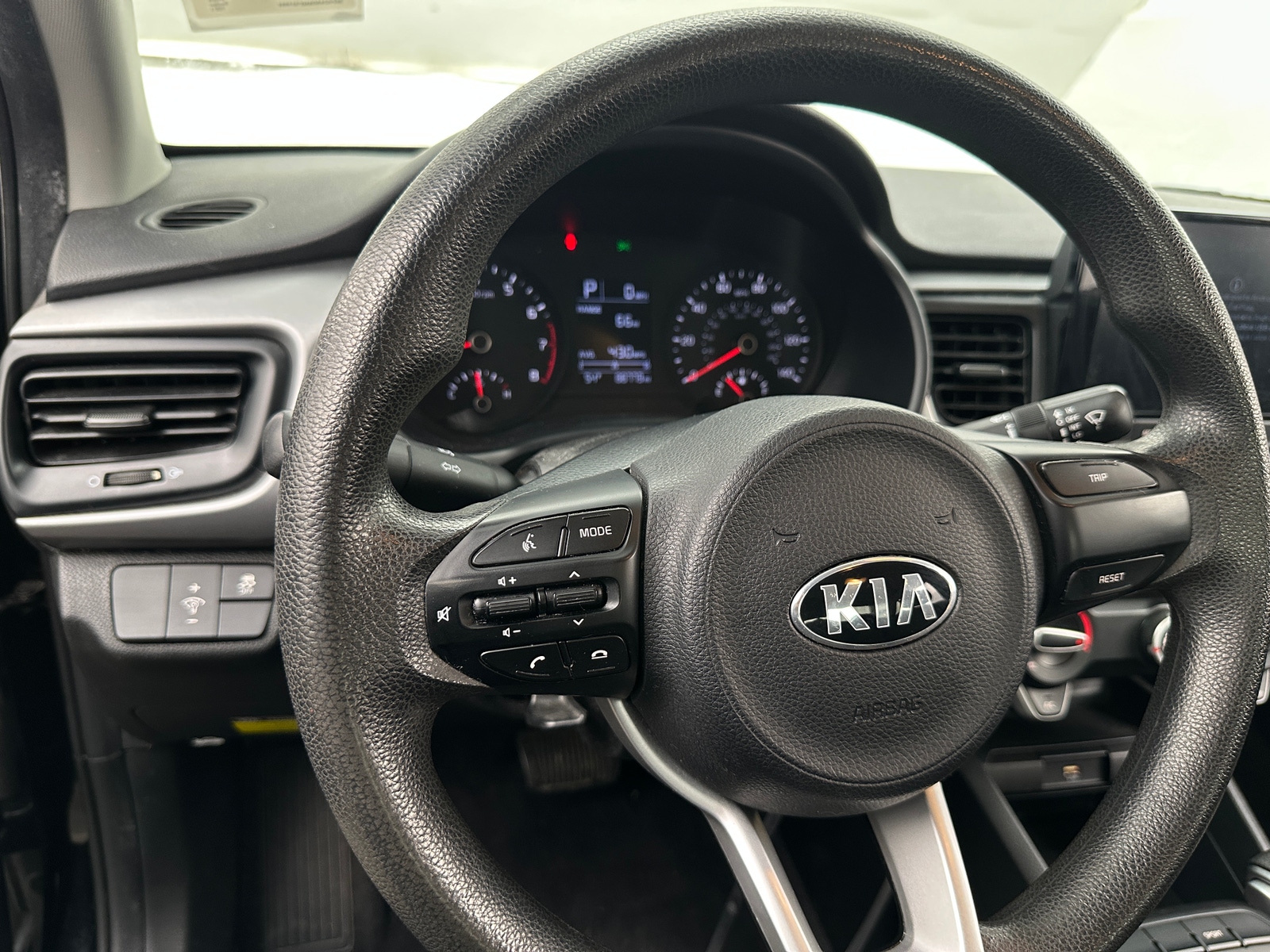 Thumbnail: 2021 Kia Rio - 5
