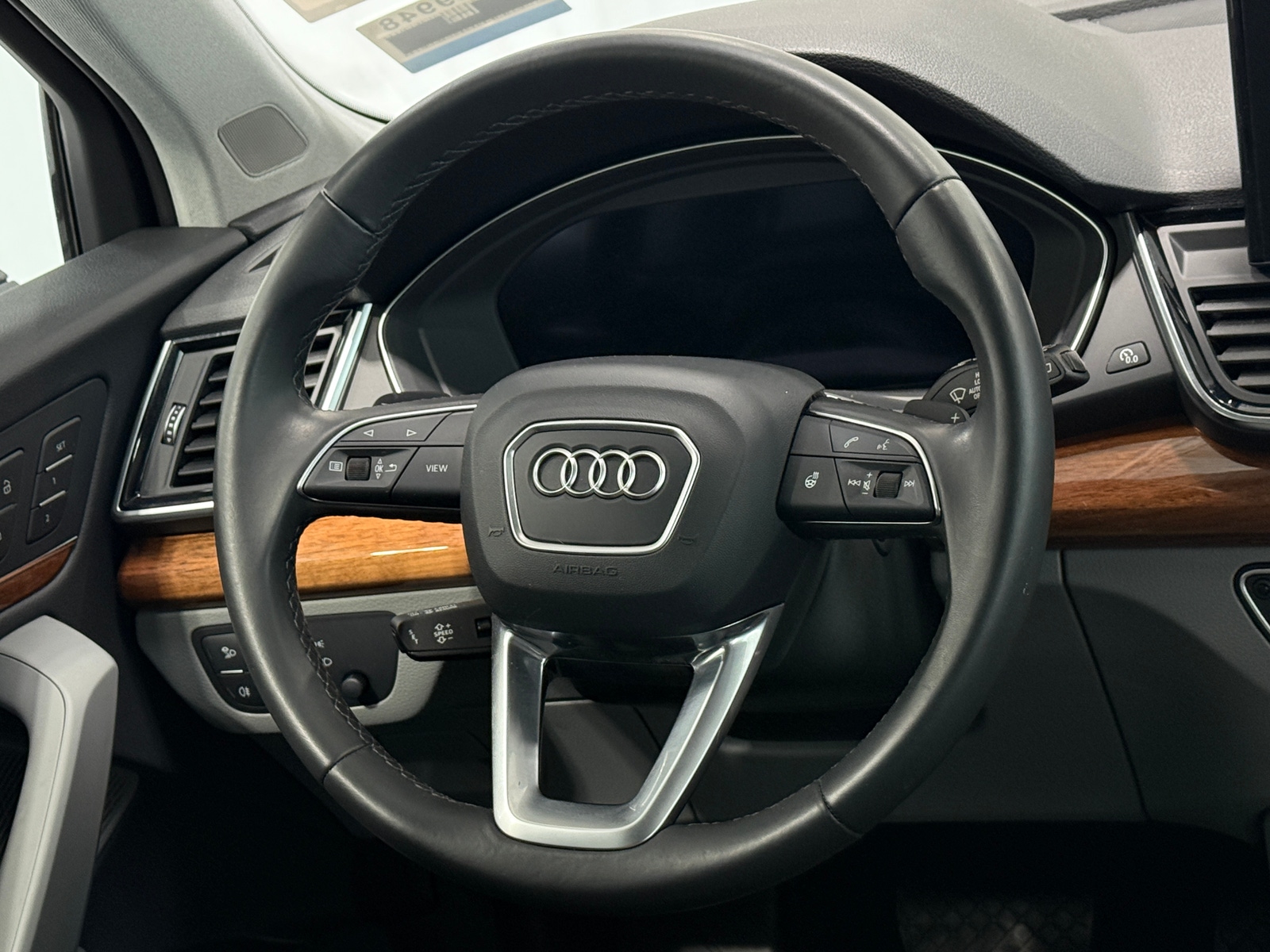 Thumbnail: 2023 Audi Q5 - 4