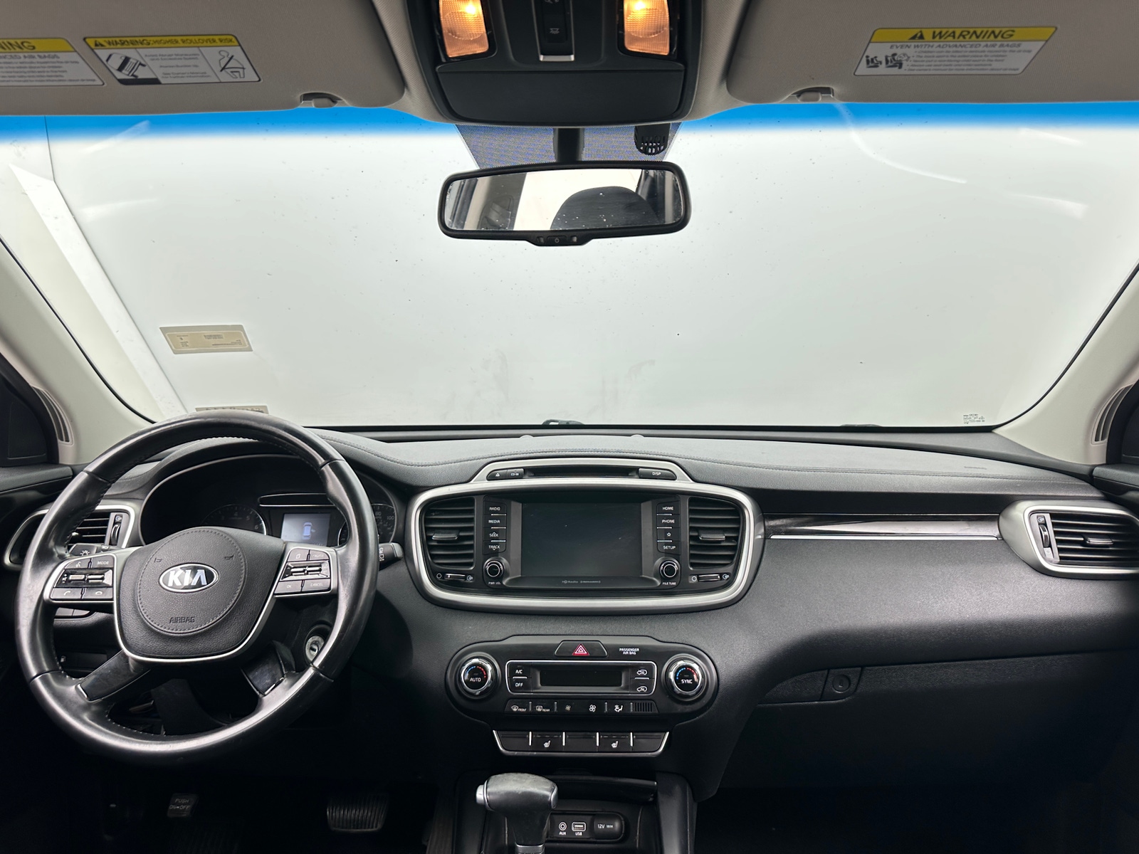 Thumbnail: 2019 Kia Sorento - 3