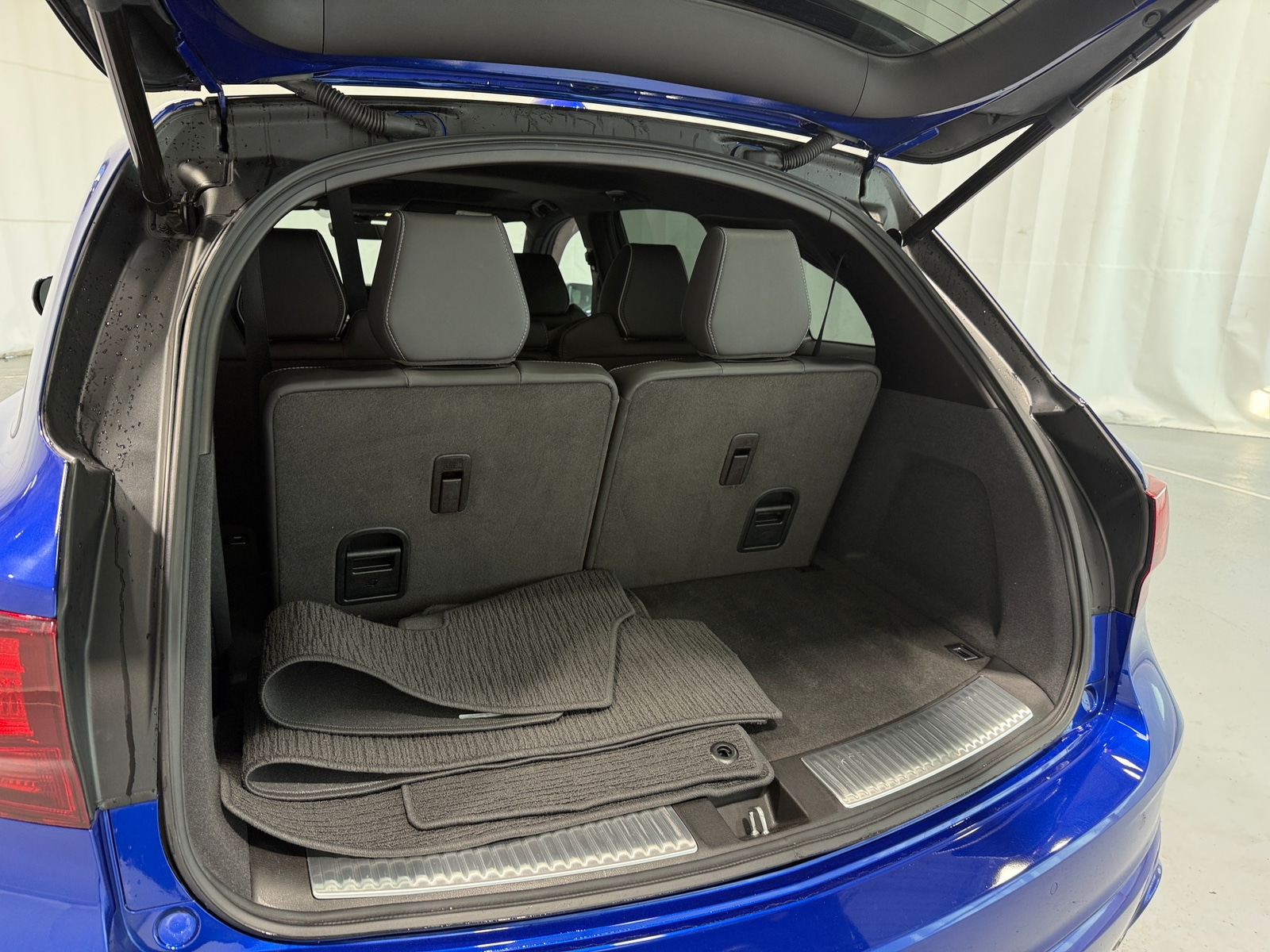 Thumbnail: 2019 Acura MDX - 6