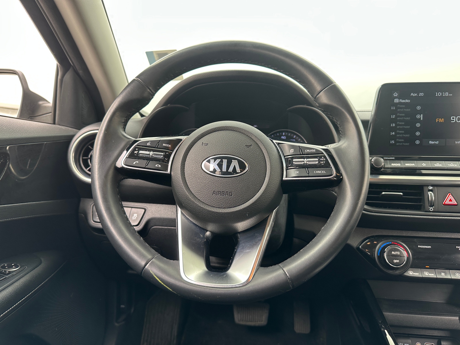 Thumbnail: 2020 Kia Forte - 4