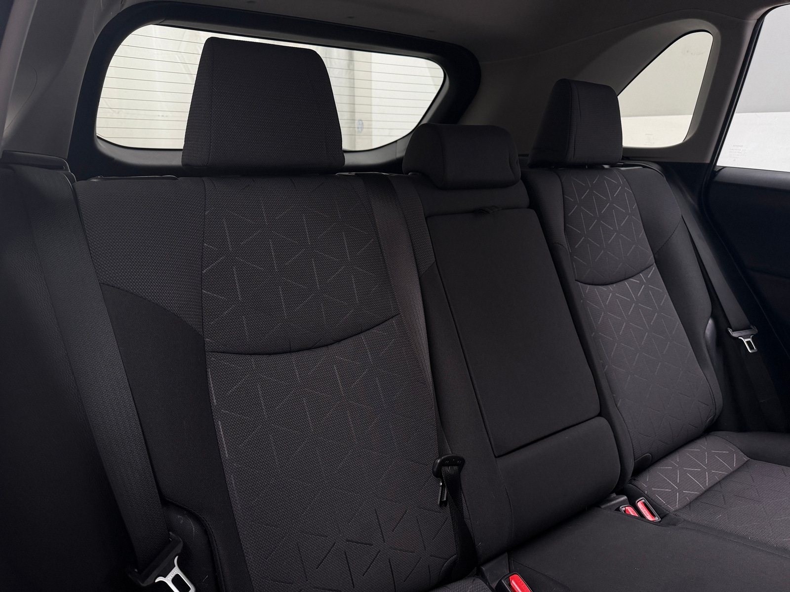 Thumbnail: 2021 Toyota RAV4 - 6