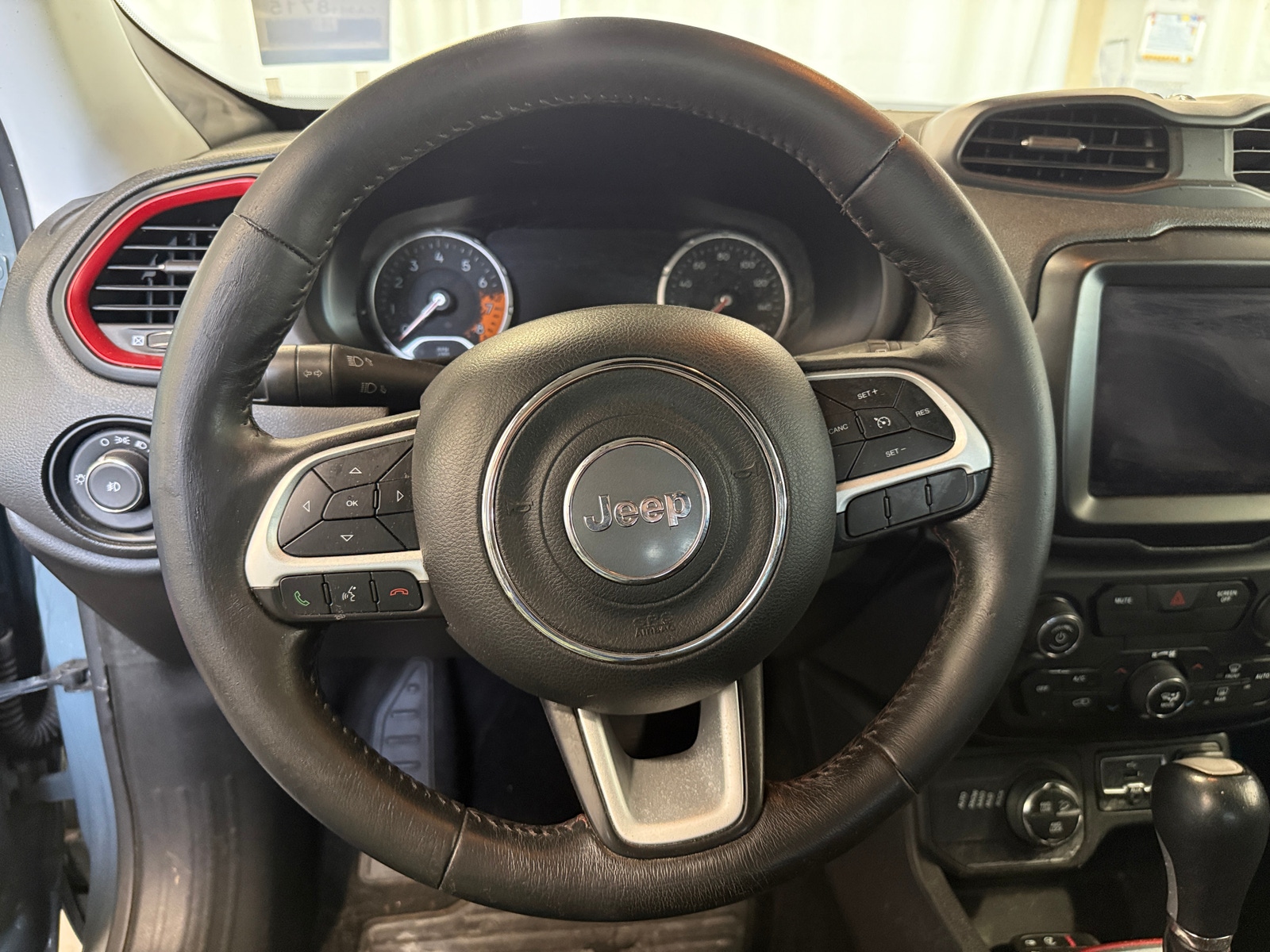 Thumbnail: 2018 Jeep Renegade - 5
