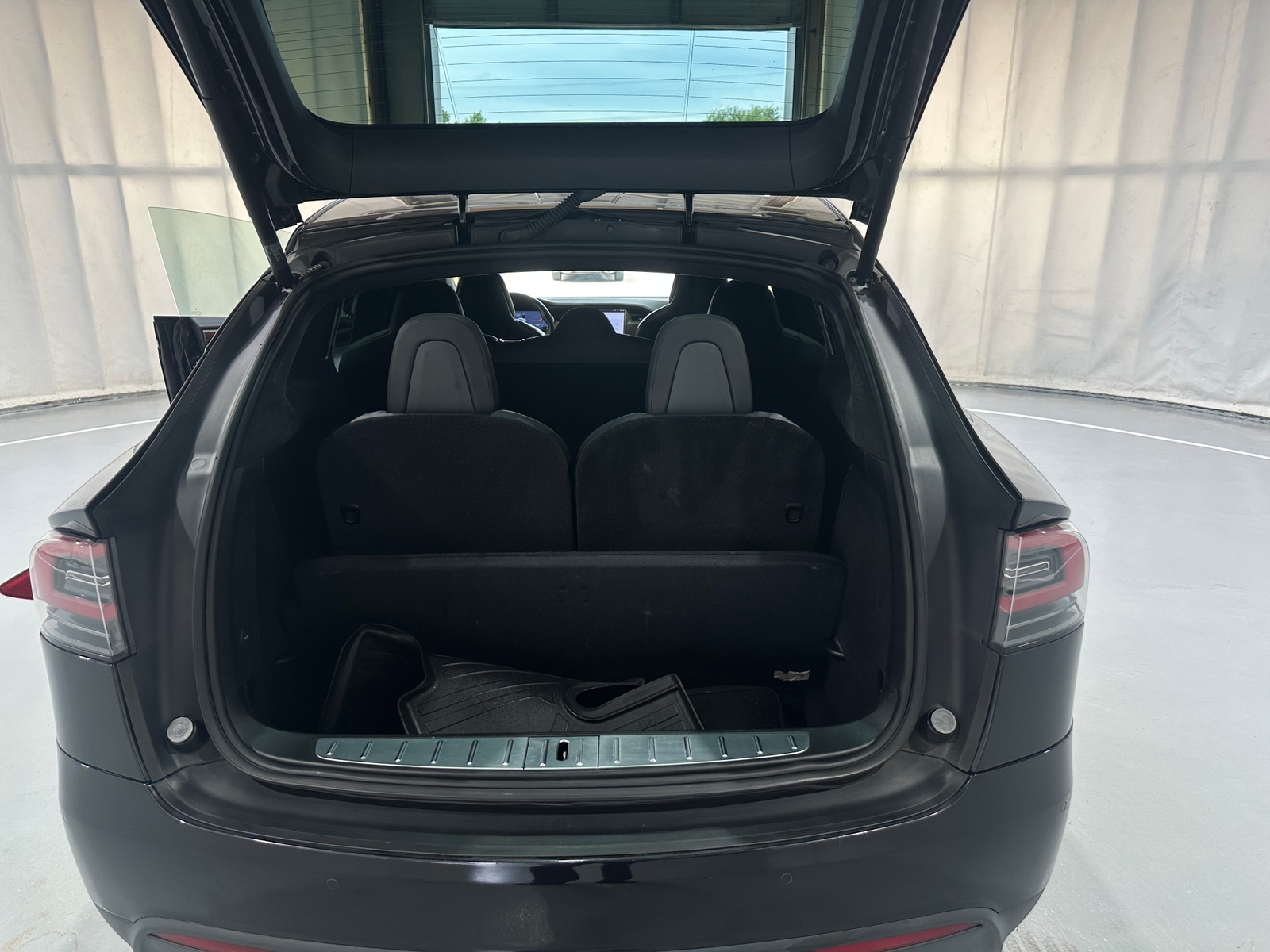 Thumbnail: 2018 Tesla Model X - 6