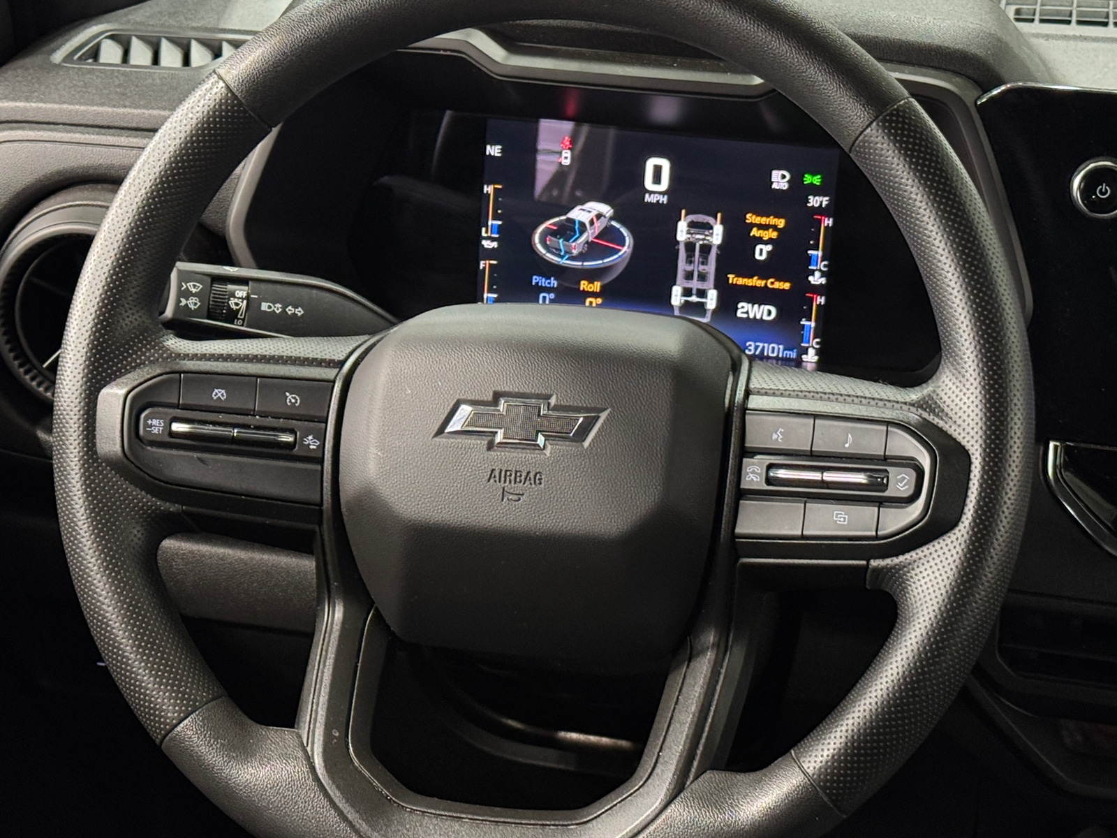 Thumbnail: 2023 Chevrolet Colorado - 5