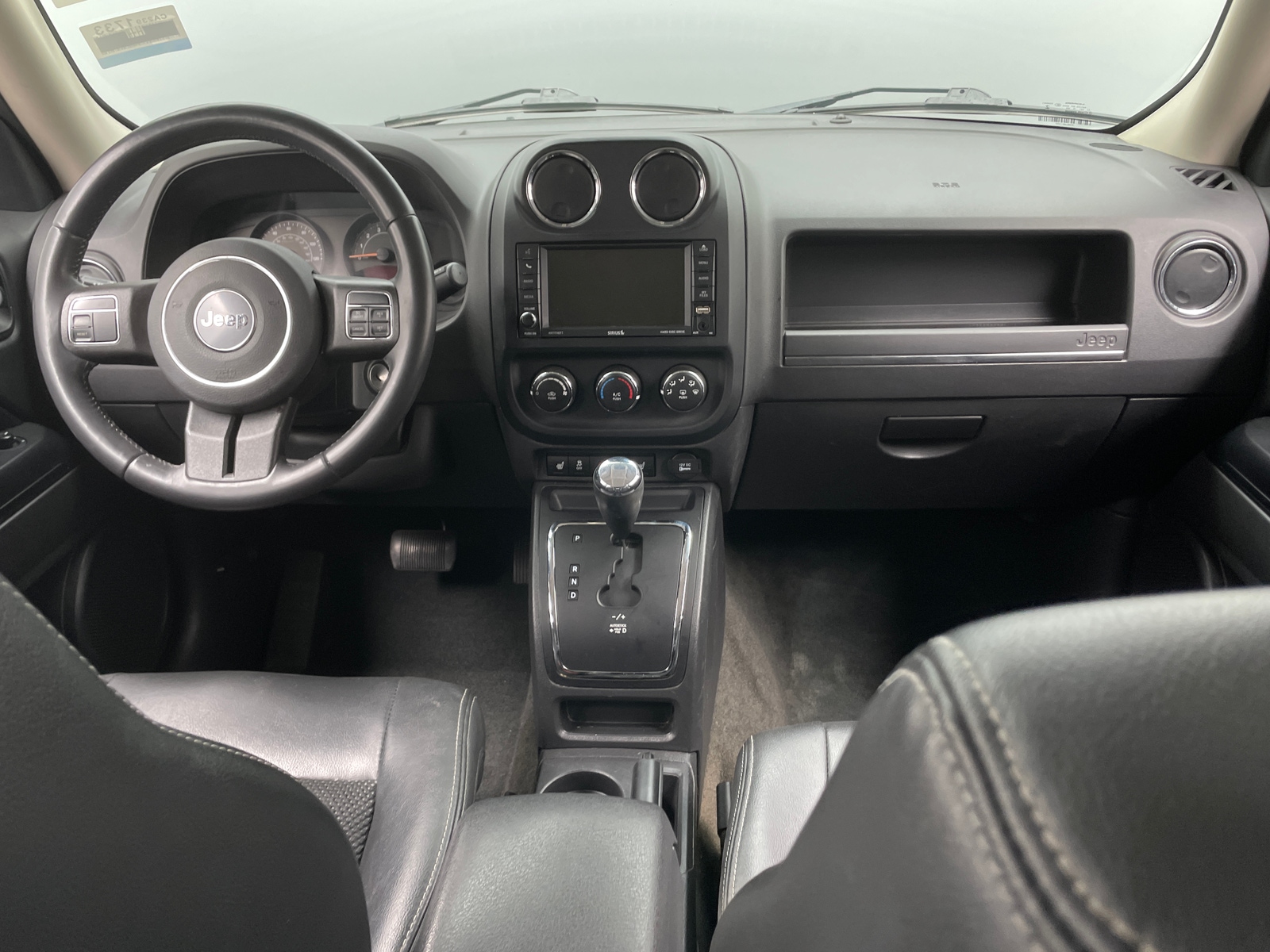 Thumbnail: 2017 Jeep Patriot - 3
