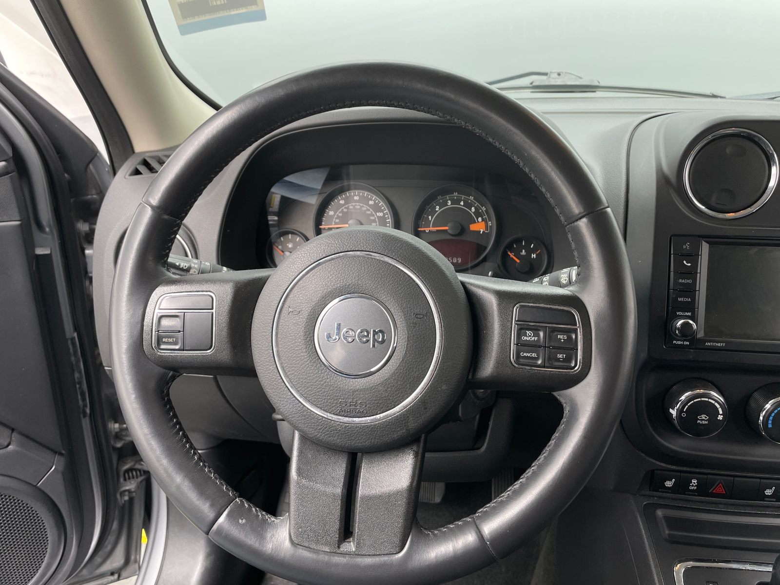 Thumbnail: 2017 Jeep Patriot - 5