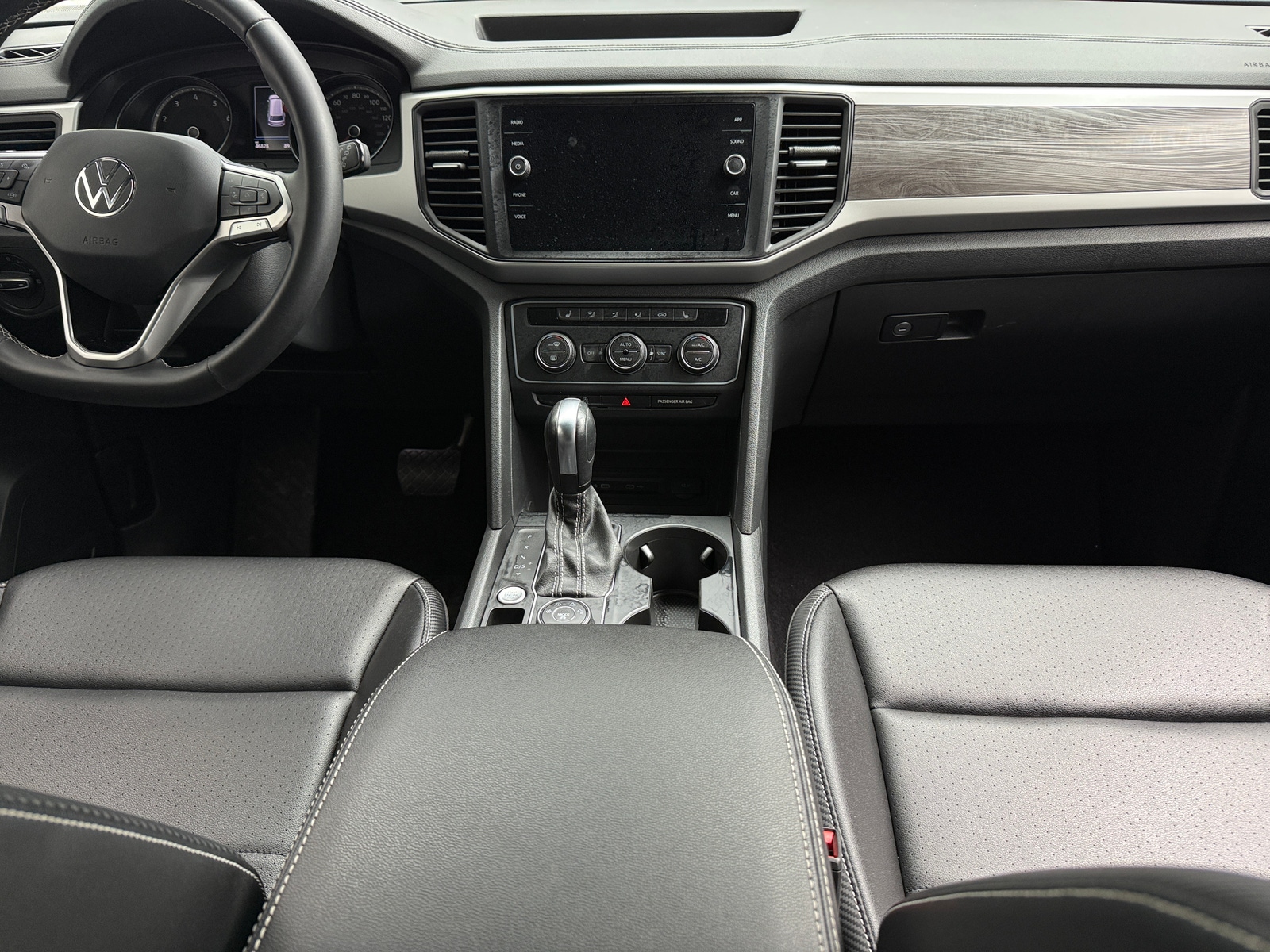 Thumbnail: 2021 Volkswagen Atlas - 2