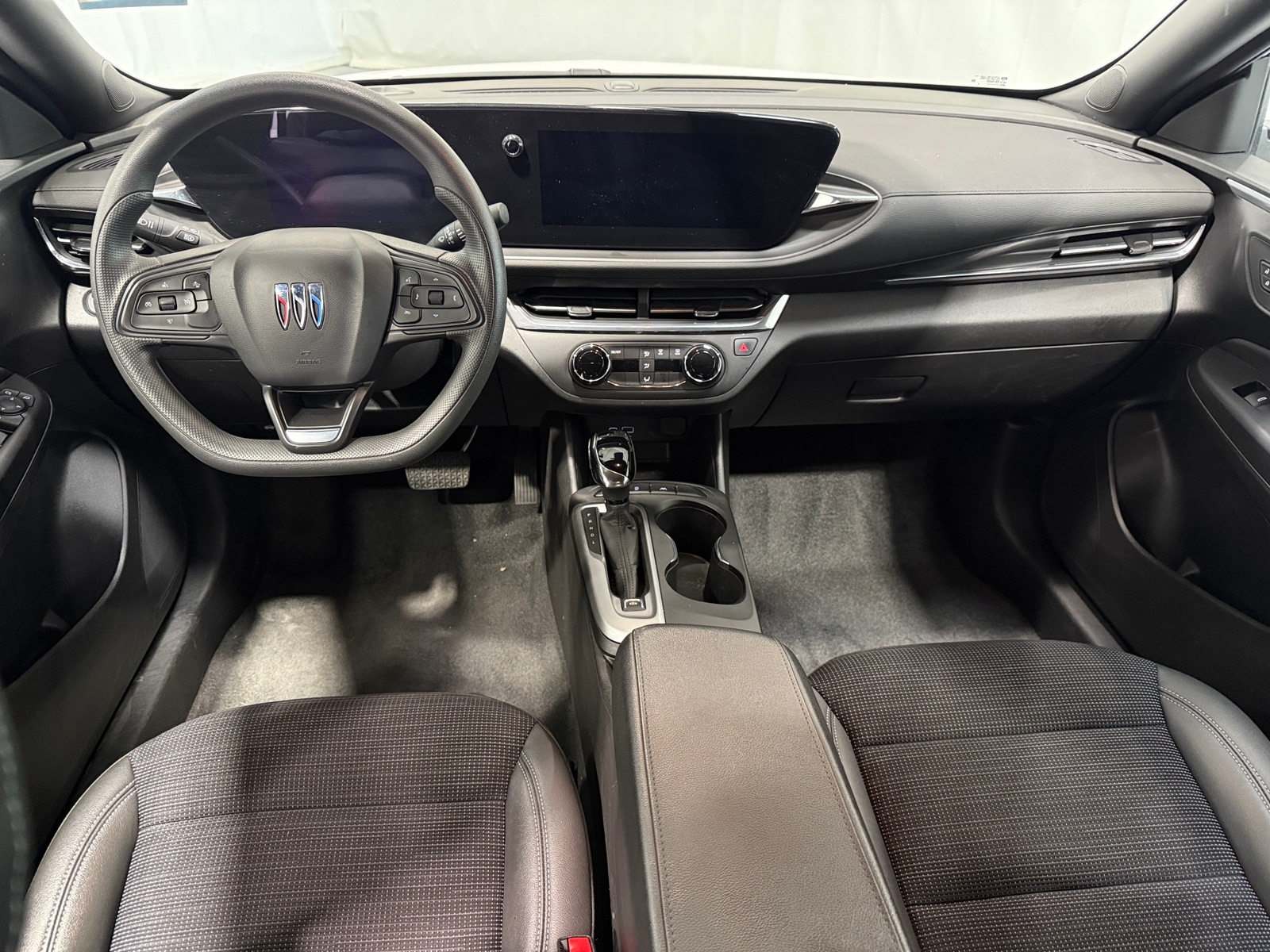 Thumbnail: 2025 Buick Envista - 3