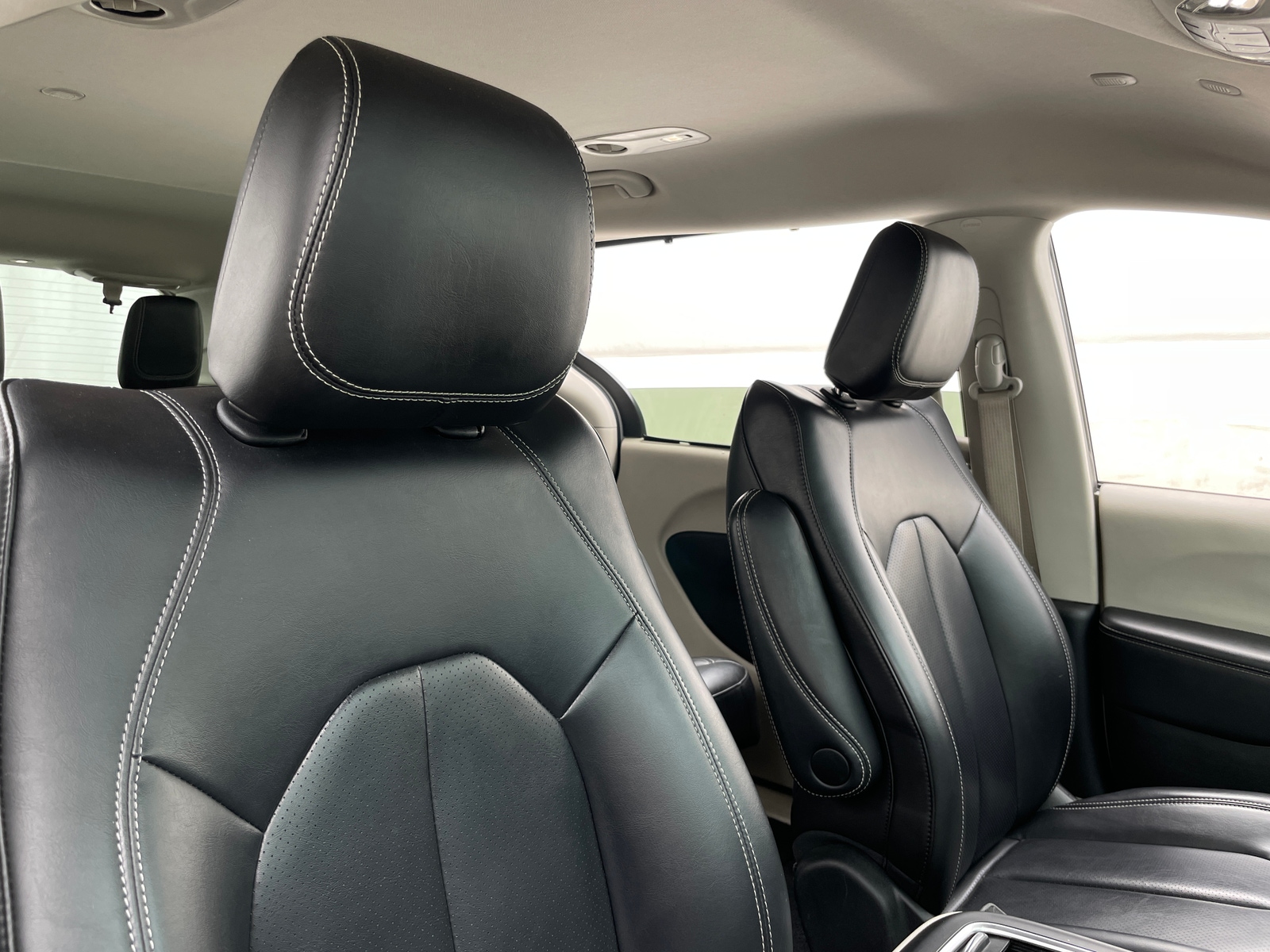 Thumbnail: 2023 Chrysler Pacifica - 2