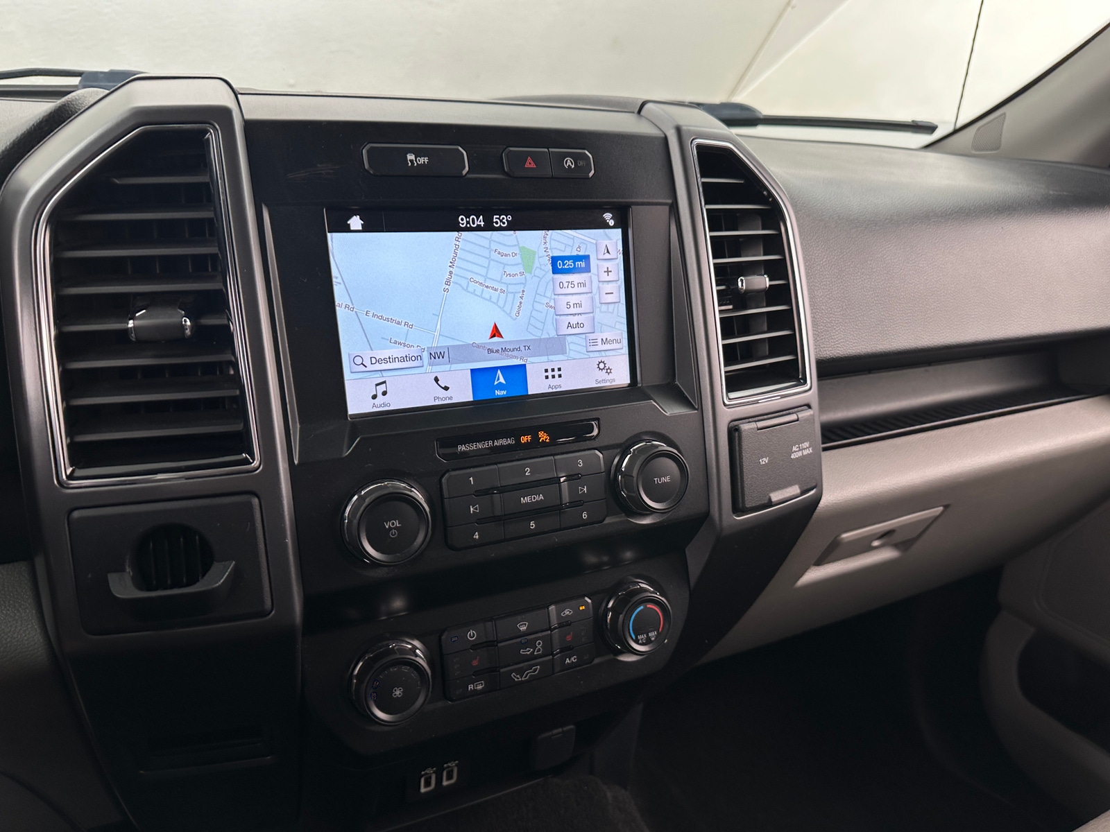 Thumbnail: 2019 Ford Econoline - 4