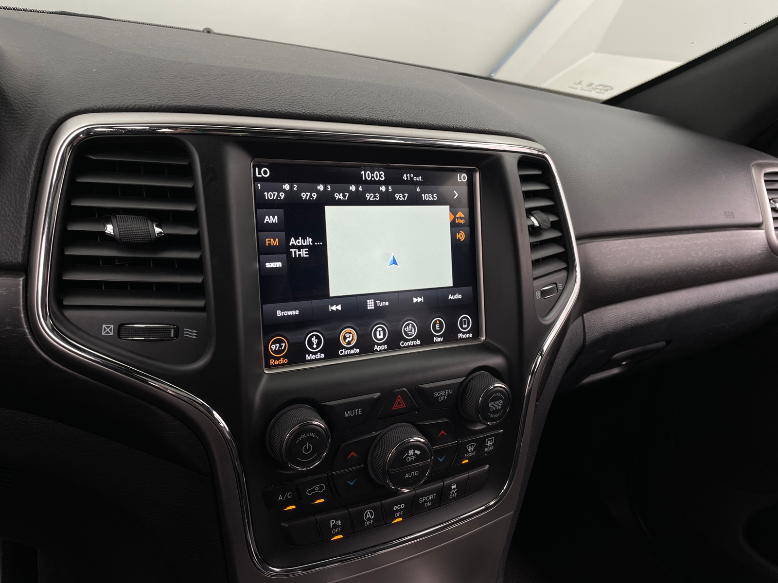 Thumbnail: 2018 Jeep Grand Cherokee - 4