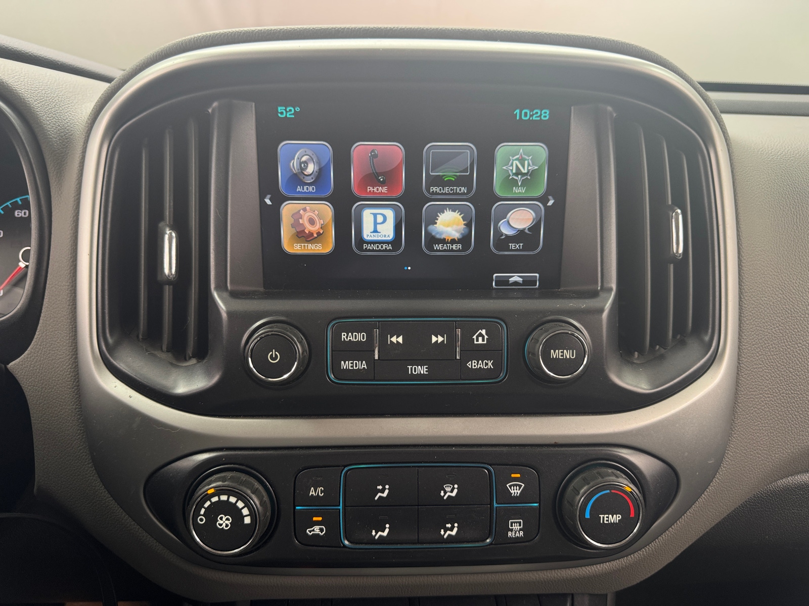 Thumbnail: 2016 Chevrolet Colorado - 4