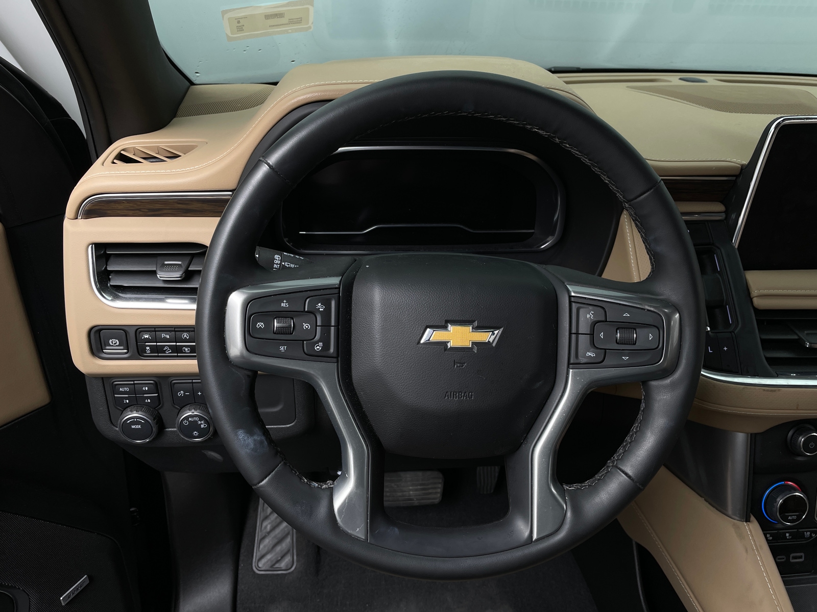 Thumbnail: 2024 Chevrolet Suburban - 4
