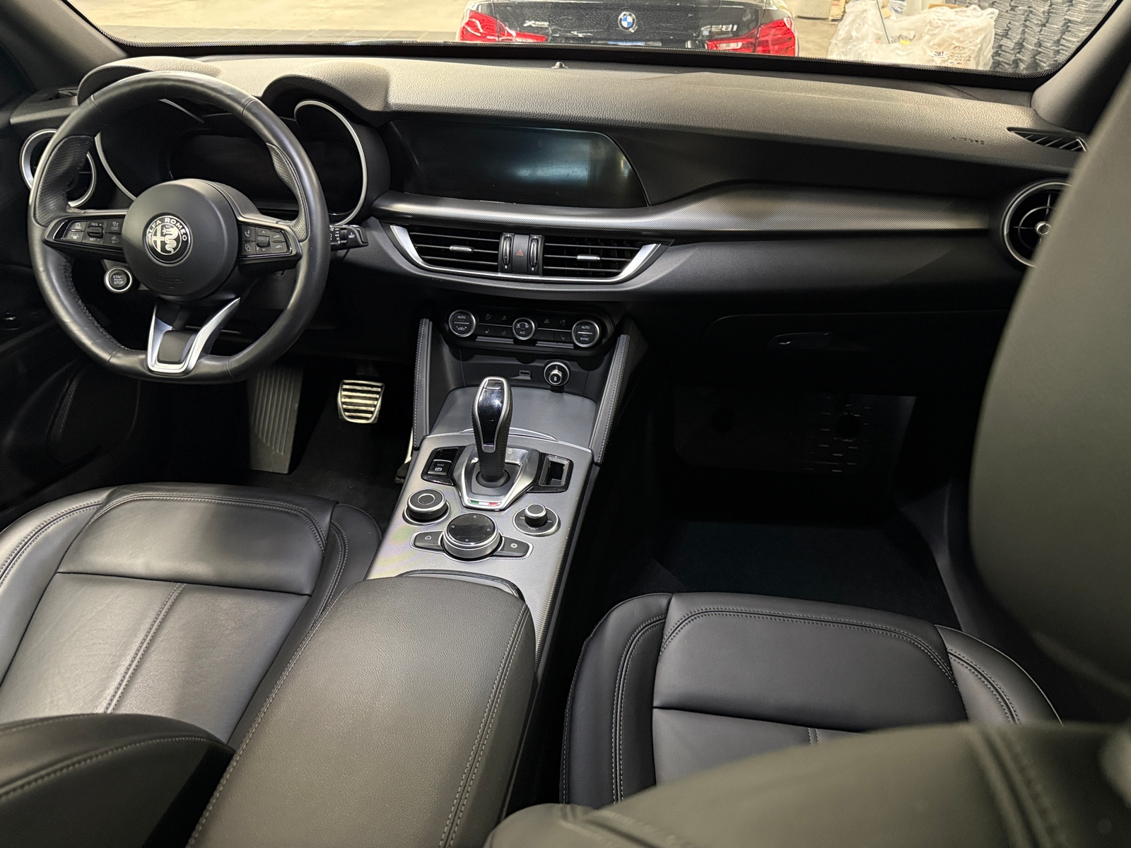 Thumbnail: 2024 Alfa Romeo Stelvio - 2