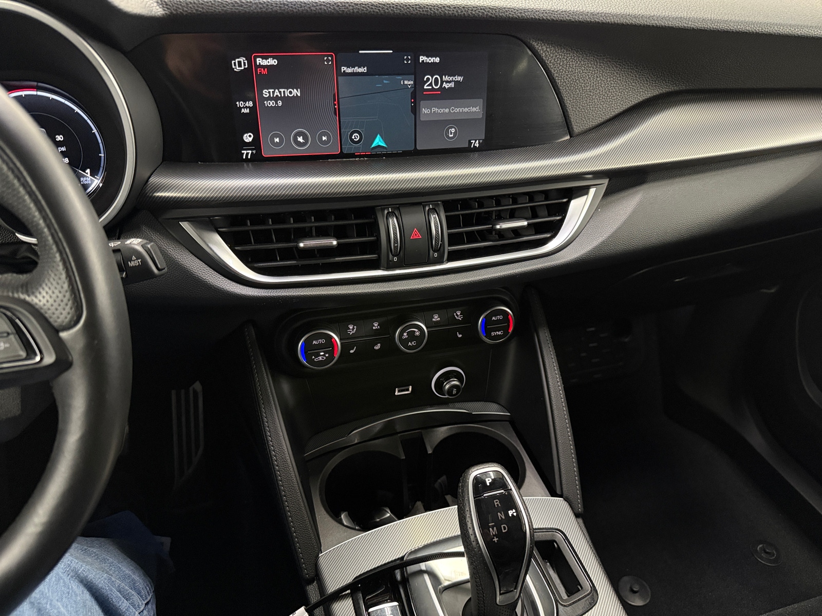 Thumbnail: 2024 Alfa Romeo Stelvio - 3