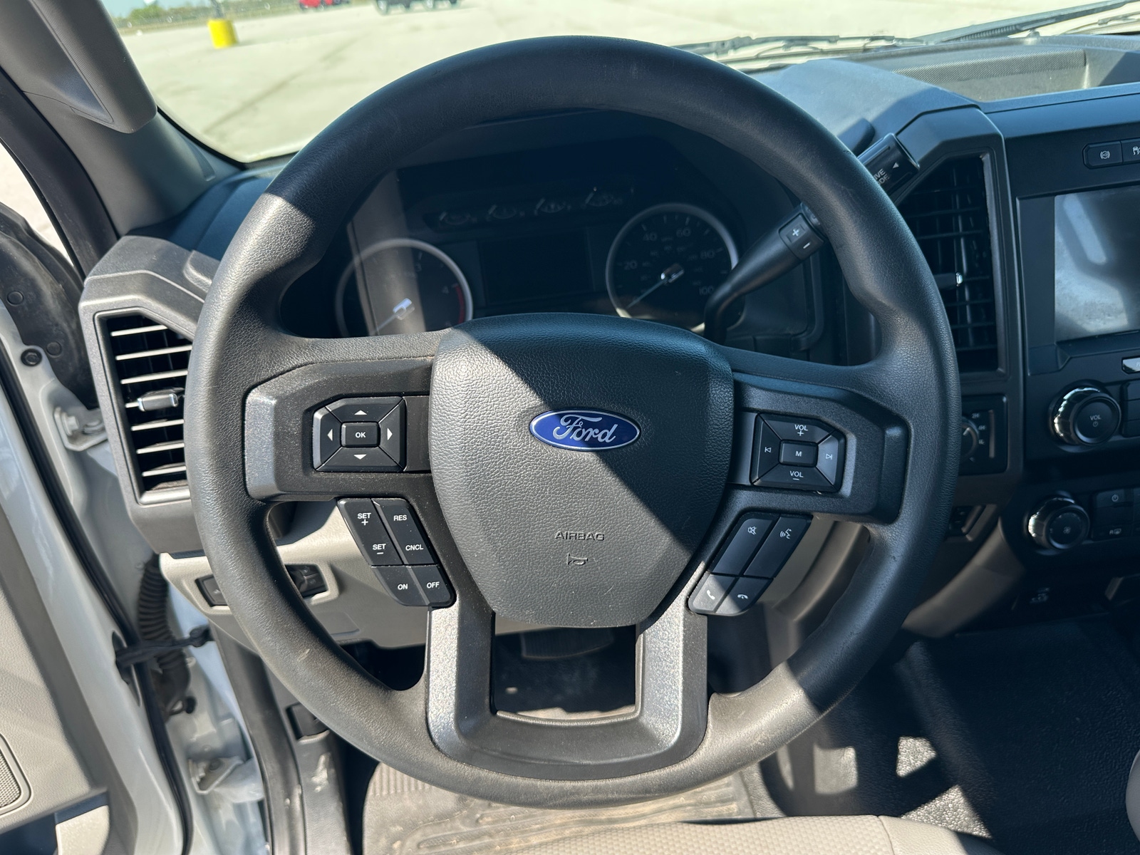 Thumbnail: 2022 Ford Econoline - 5