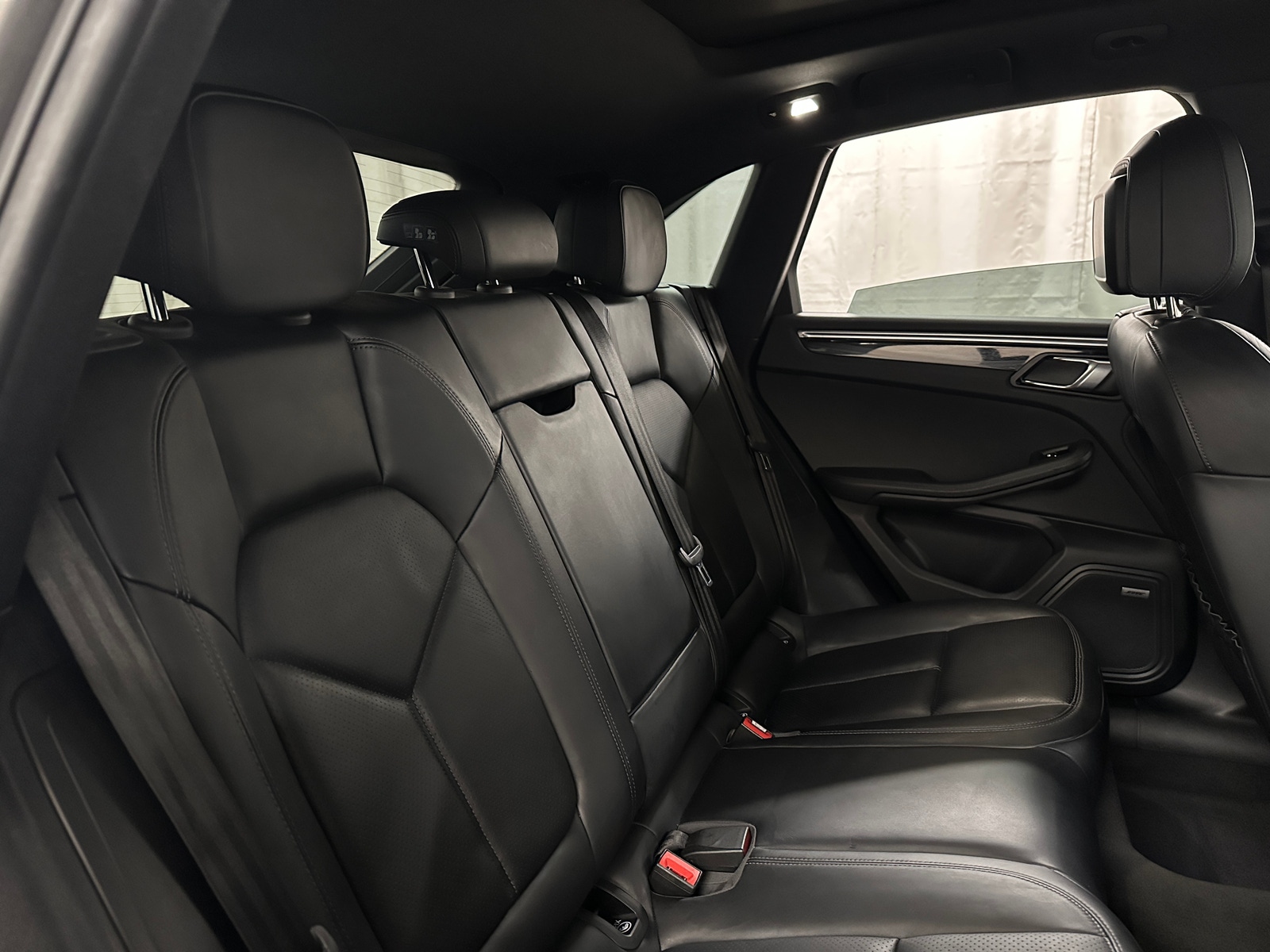 Thumbnail: 2018 Porsche Macan - 5