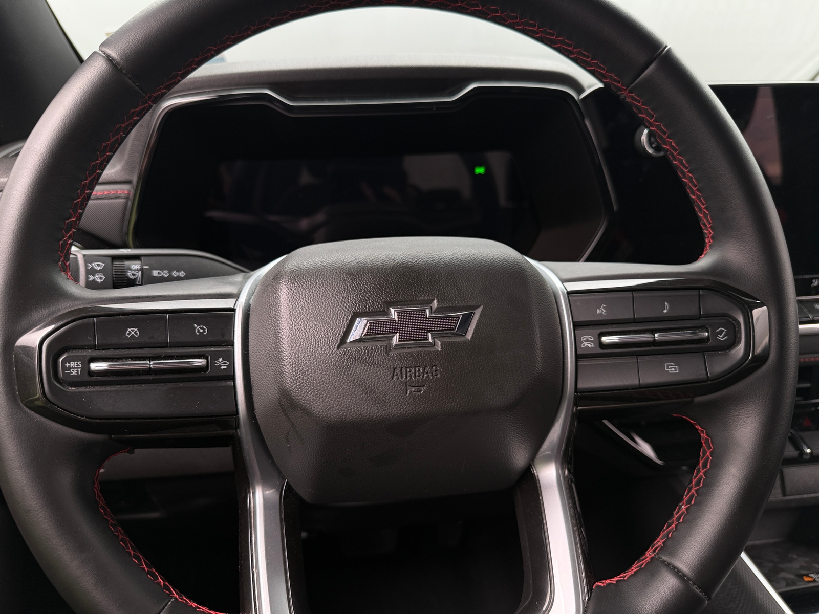 Thumbnail: 2024 Chevrolet Colorado - 5