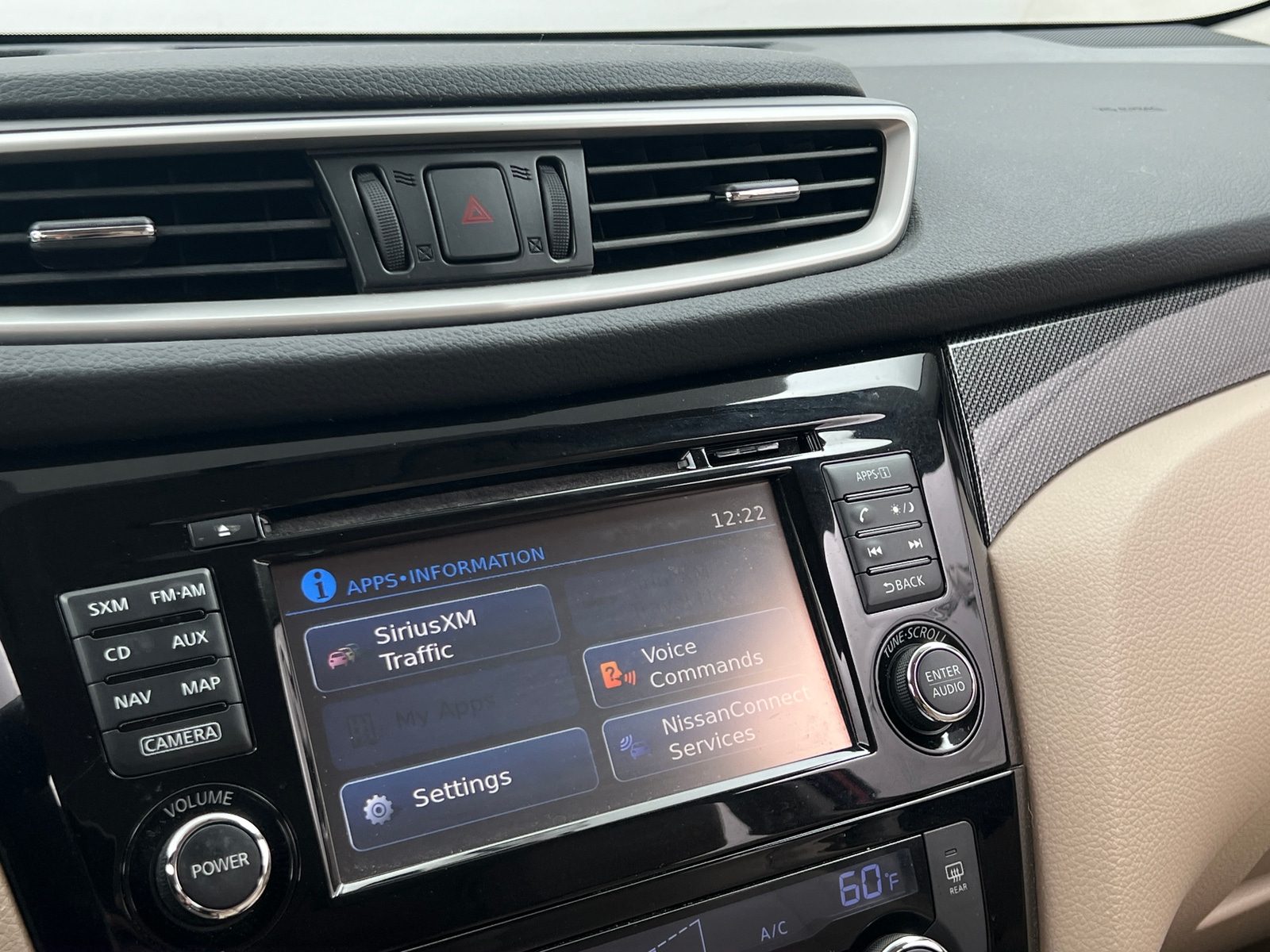 Thumbnail: 2016 Nissan Rogue - 3